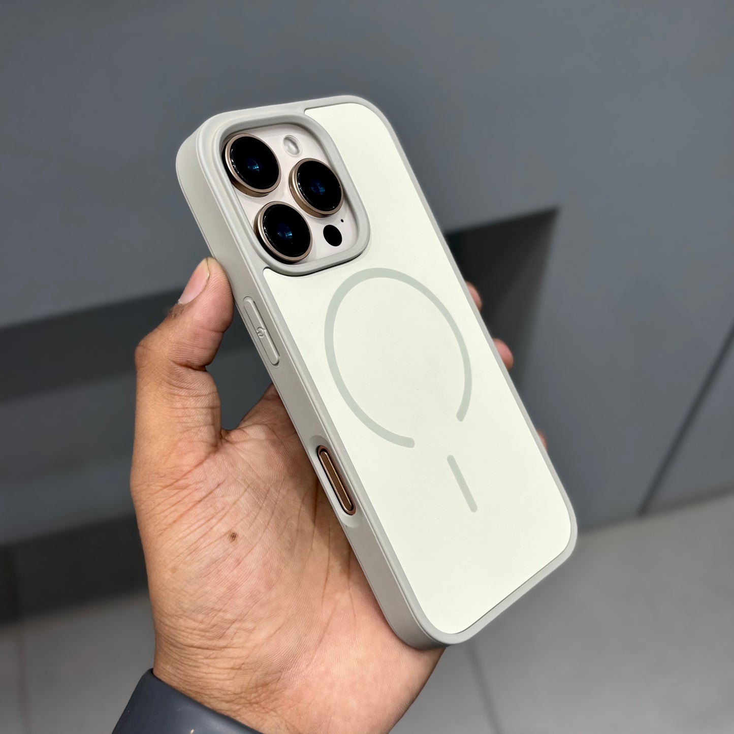 HAMURU SKIN FEELCASE MAGSAFE - BEIGE ( No. 2380 )