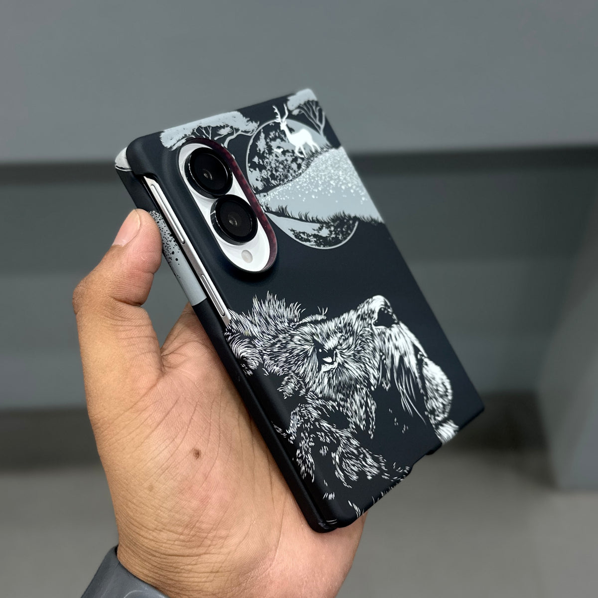 LUXO LION BLACK FOLD SERIES CASE ( No. 3992 )