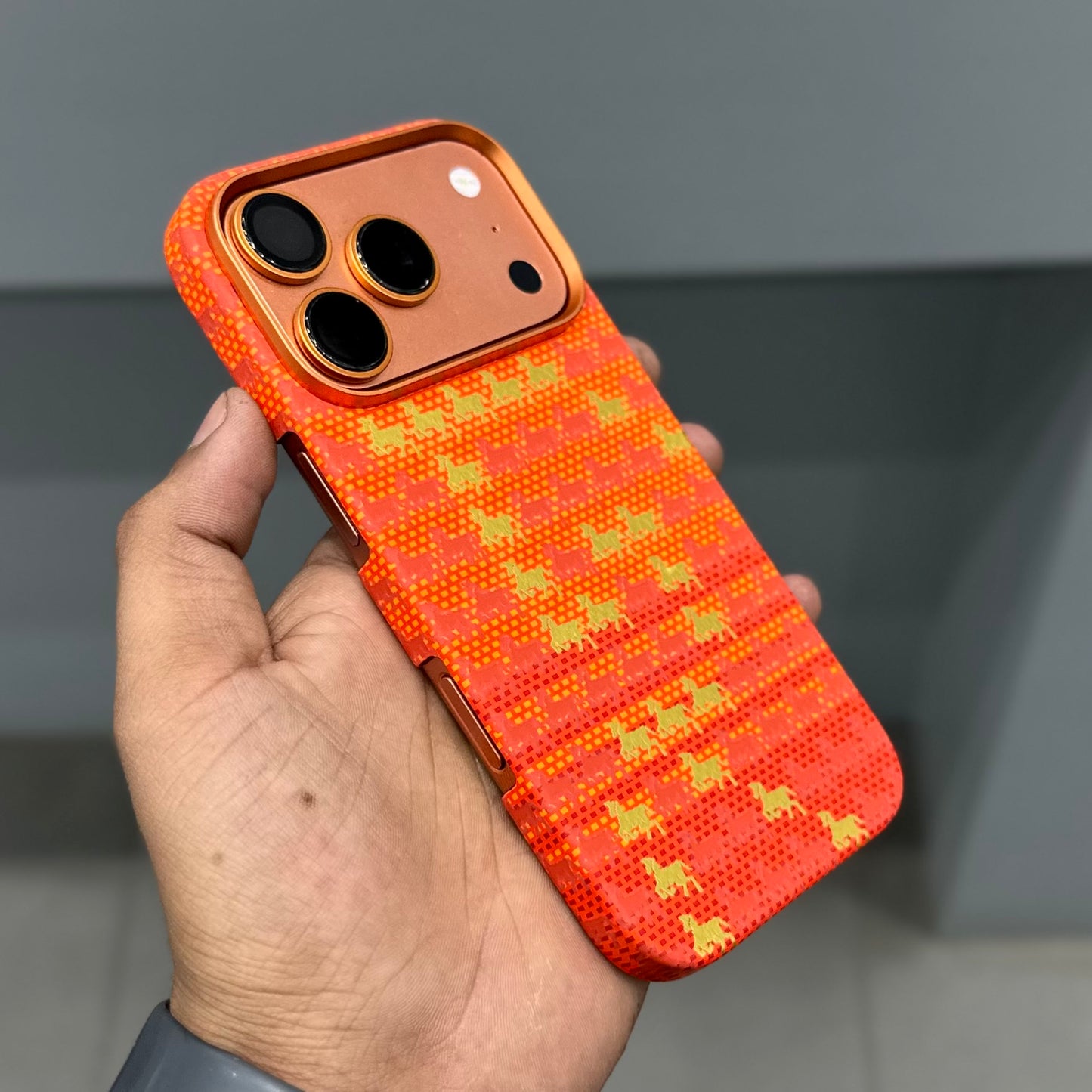 ARCTIC HORSE MAGSAFE CASE - ORANGE ( No. 3604 )