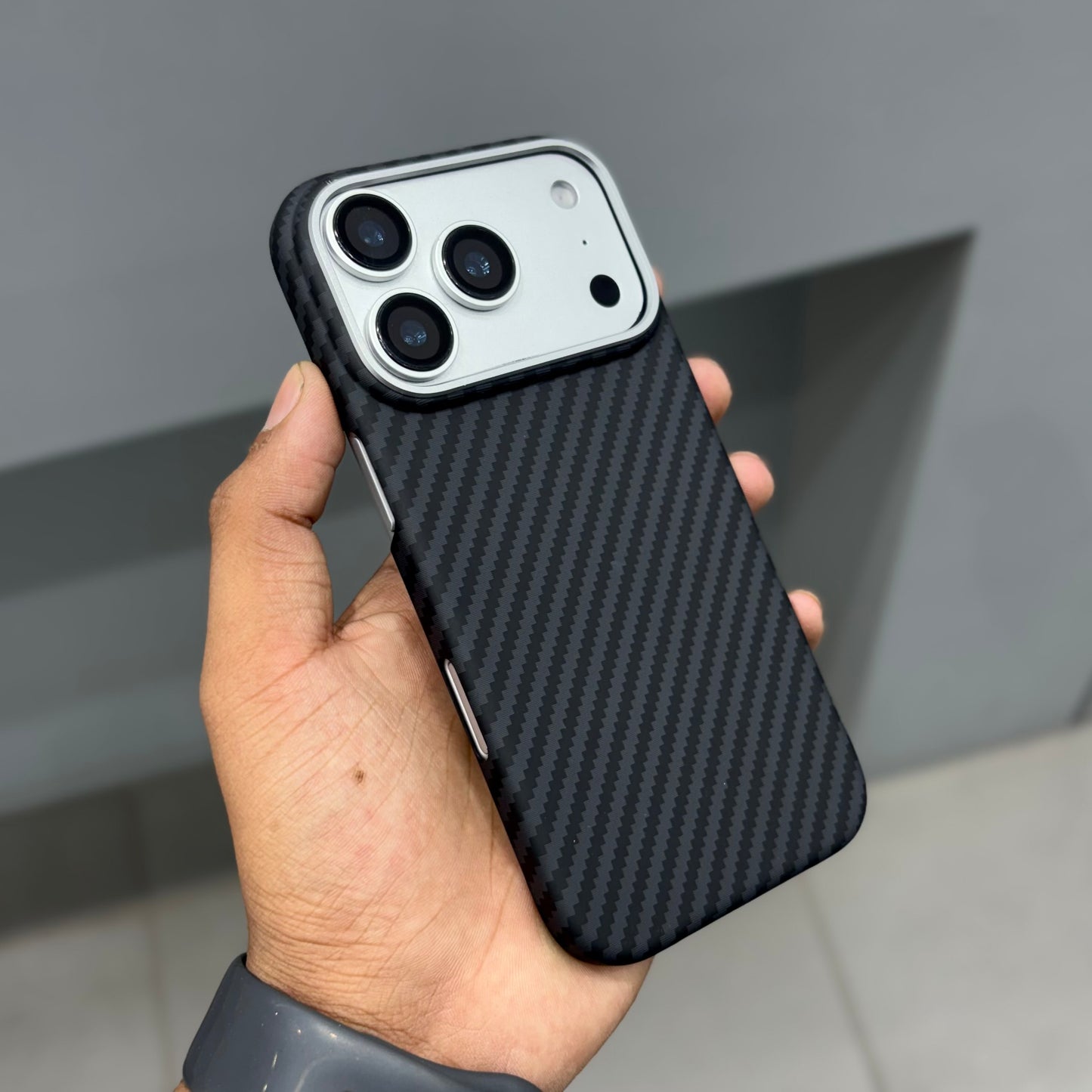 YH CARBON CASE - ( No. 2402 )