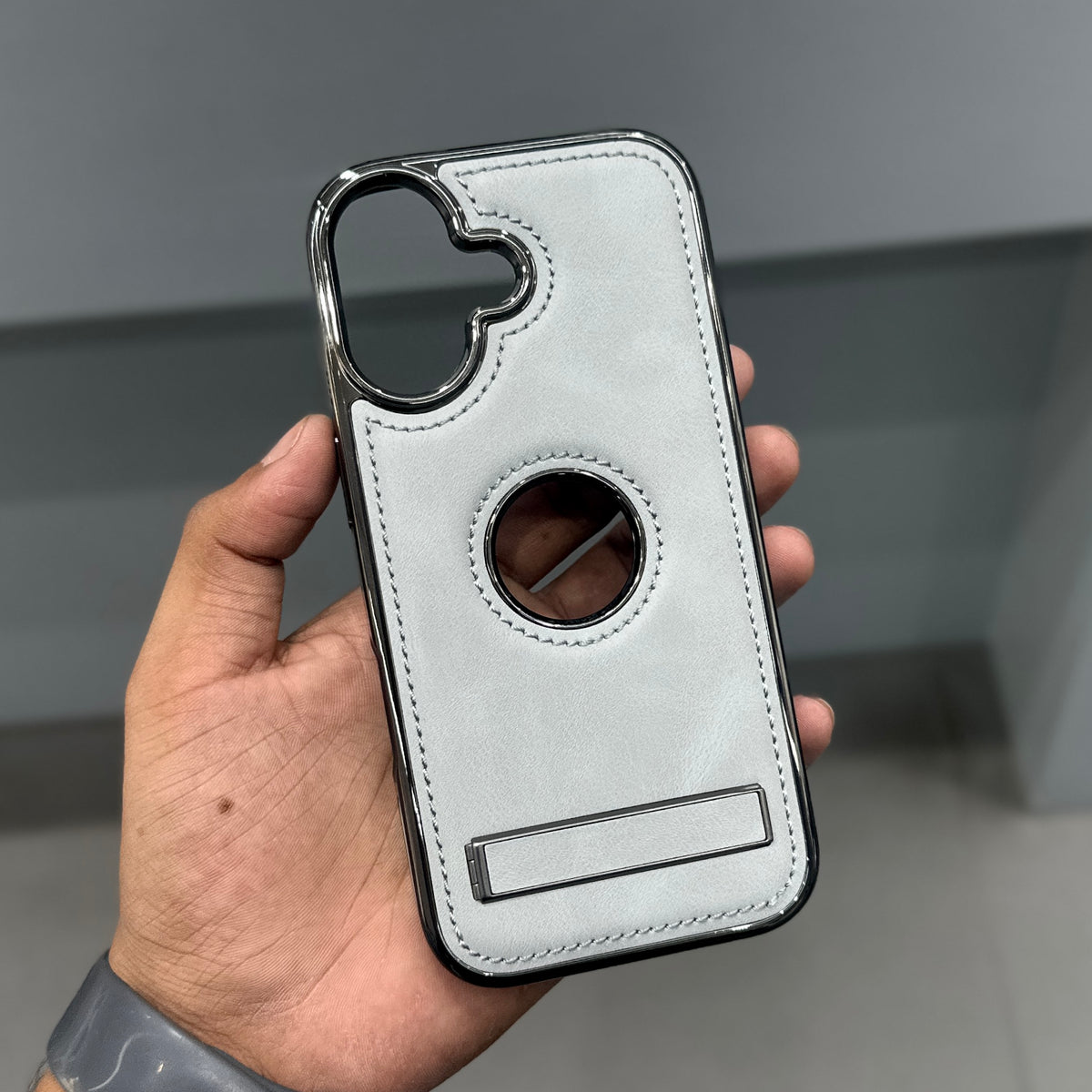 ICON LUXURIOUS WITH STAND - LIGHT GREY ( No. 3996 )