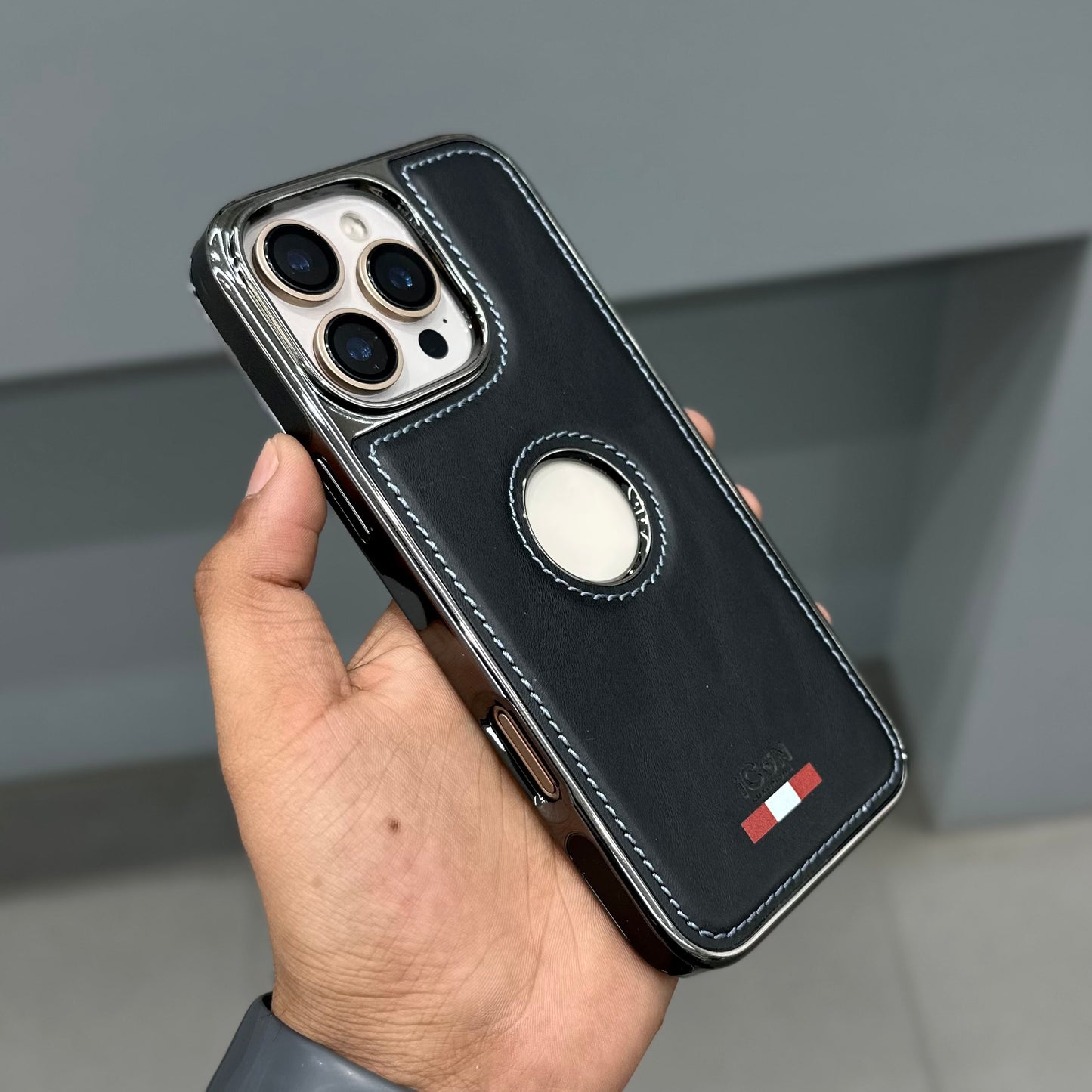 ICON LUXURIOUS CLASSIC SERIES - BLACK ( No. 3205 )