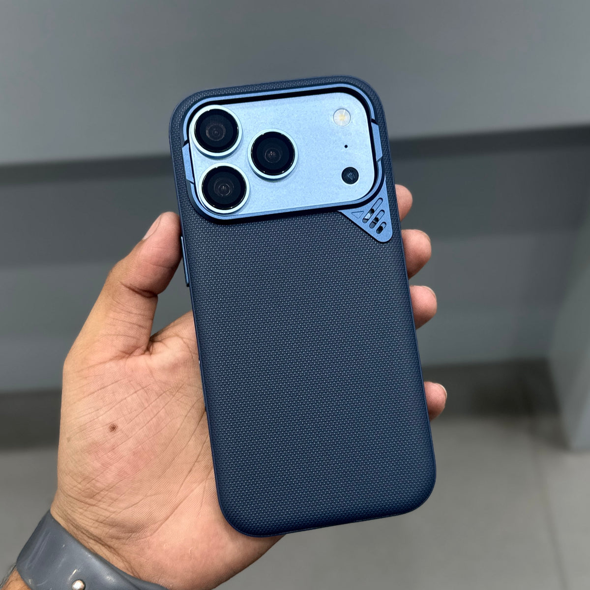 CMAQ REGENT MAGSAFE CASE - BLUE ( No. 4105 )