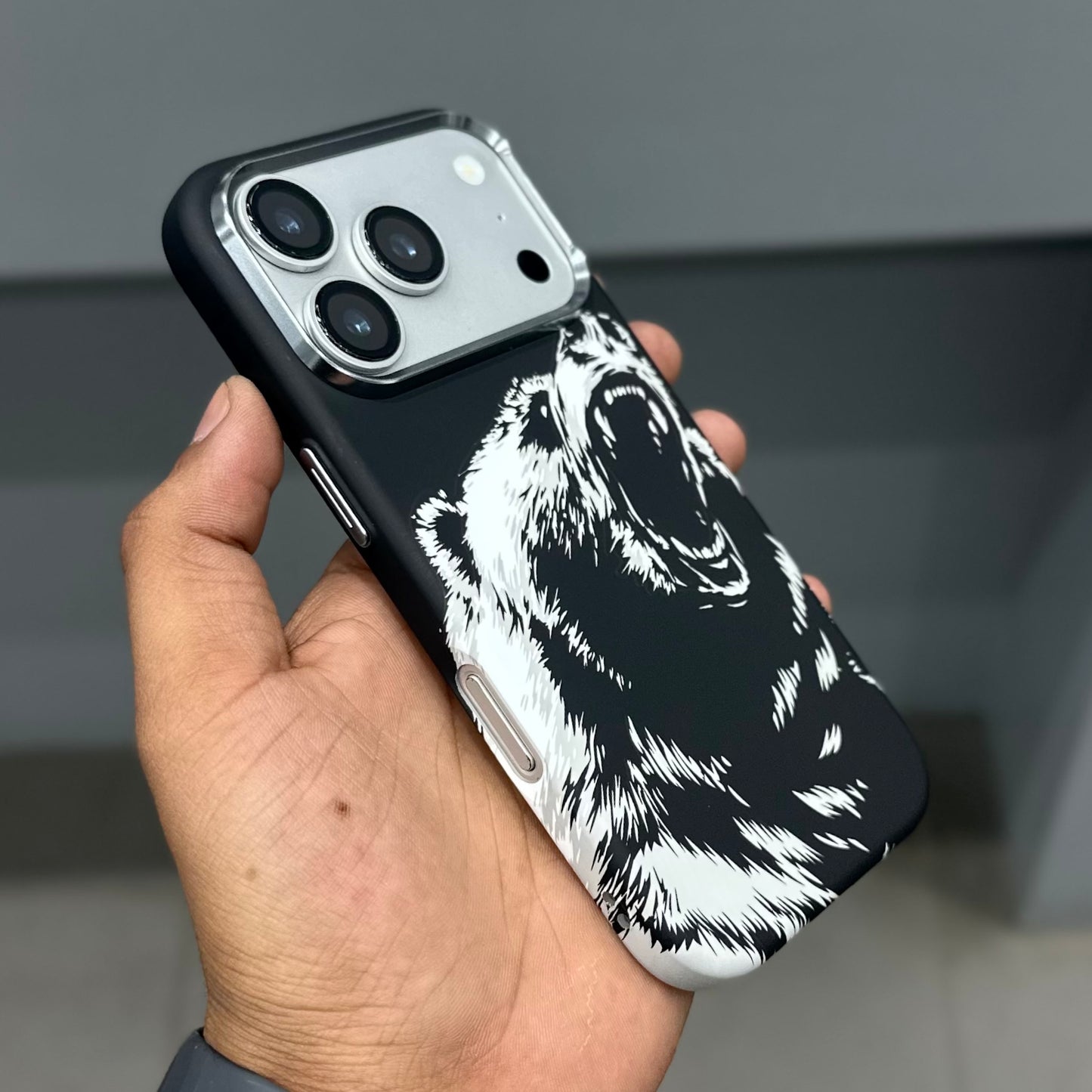 LUXO MAGSAFE CASE - BLACK BEAR ( No. 3590 )