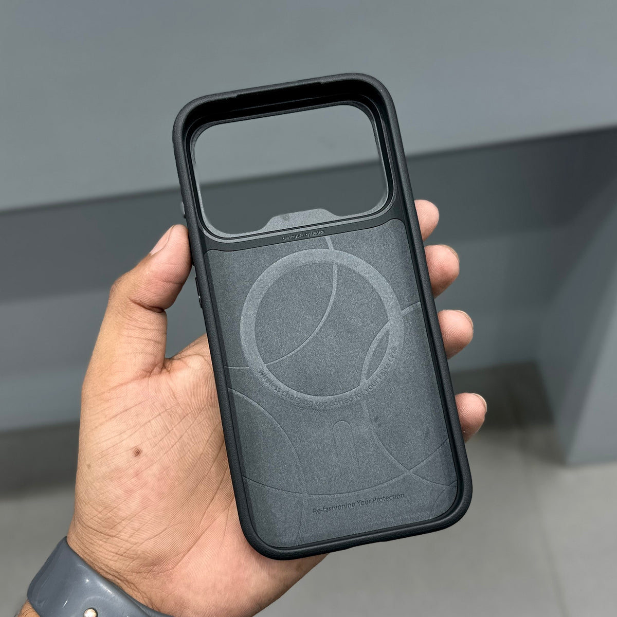 KAJSA BLACK SENTINEL MAGSAFE CASE ( No. 3967 )