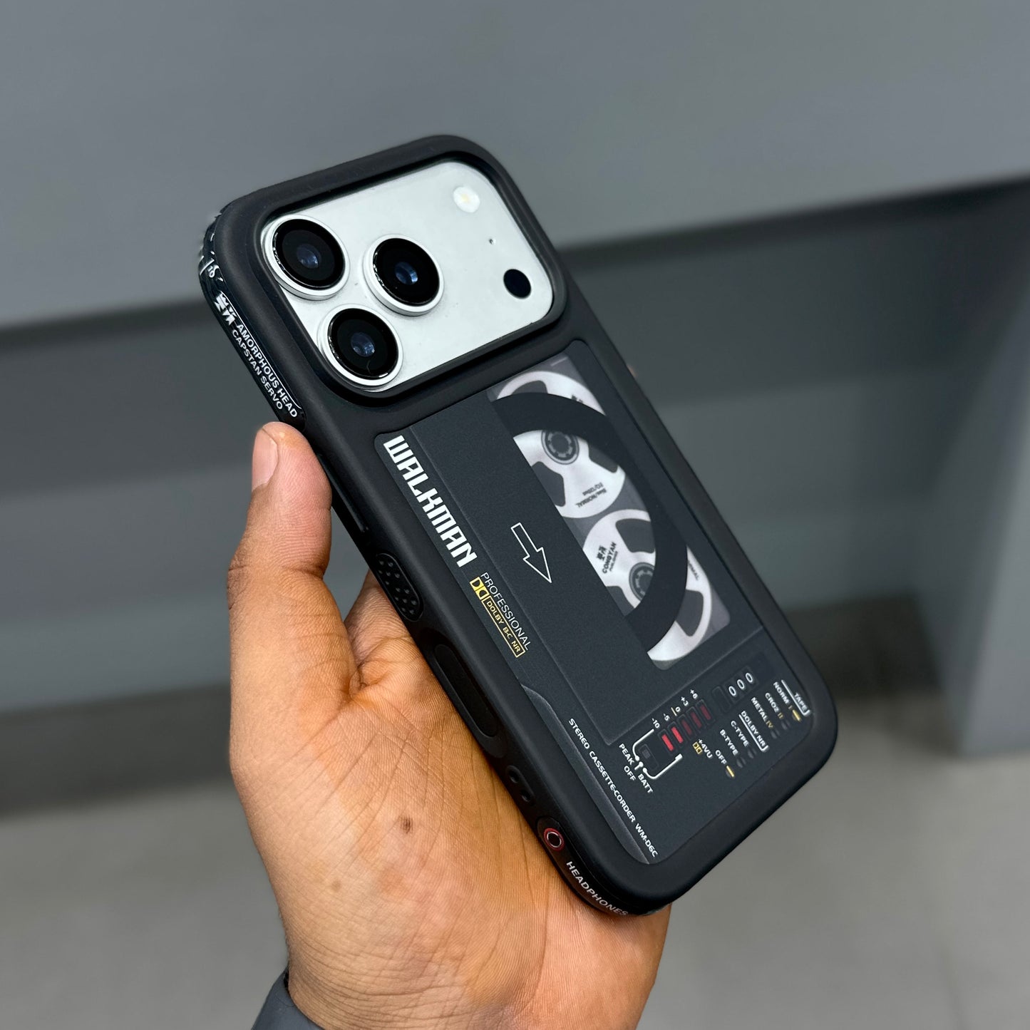 WALKMAN MAGSAFE CASE - BLACK ( No. 3607 )