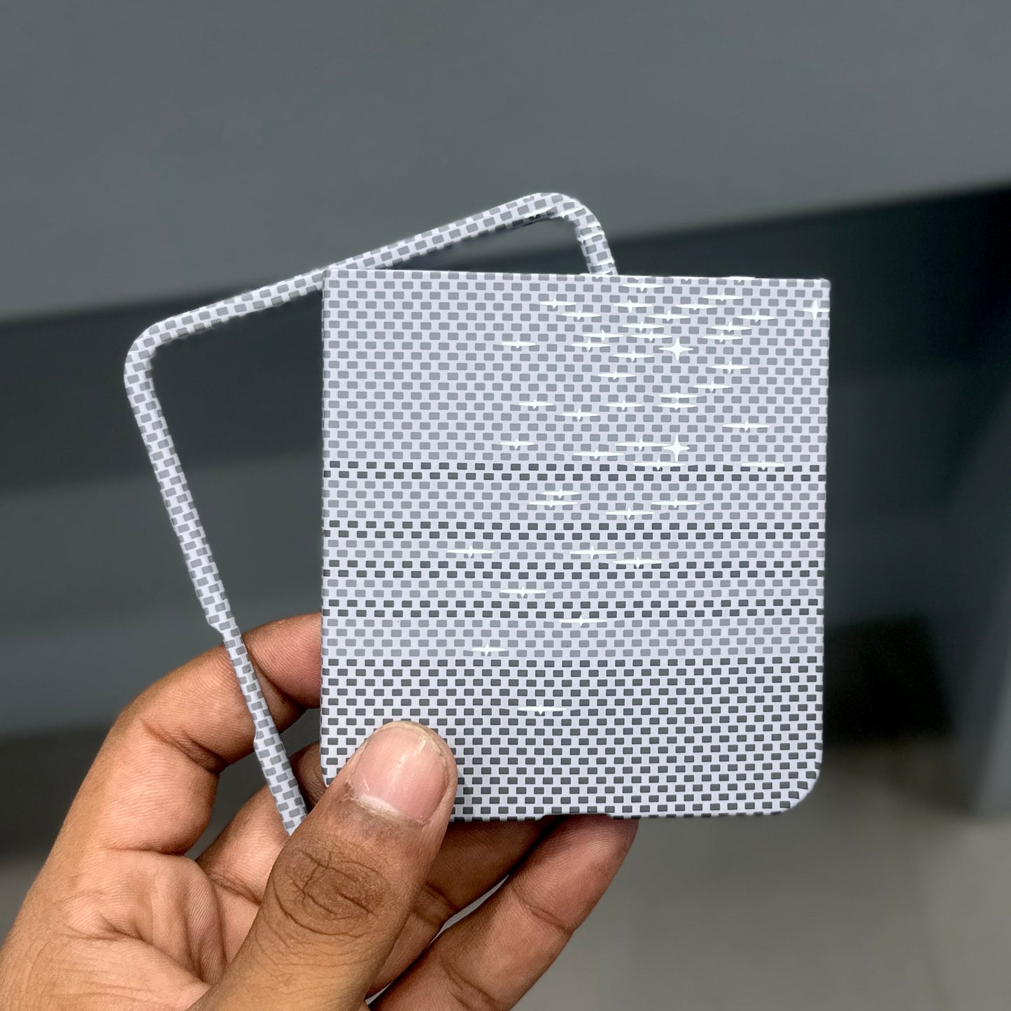 LUXO GREY STARS MAGSAFE CASE - FOLD SERIES ( No. 3848 )