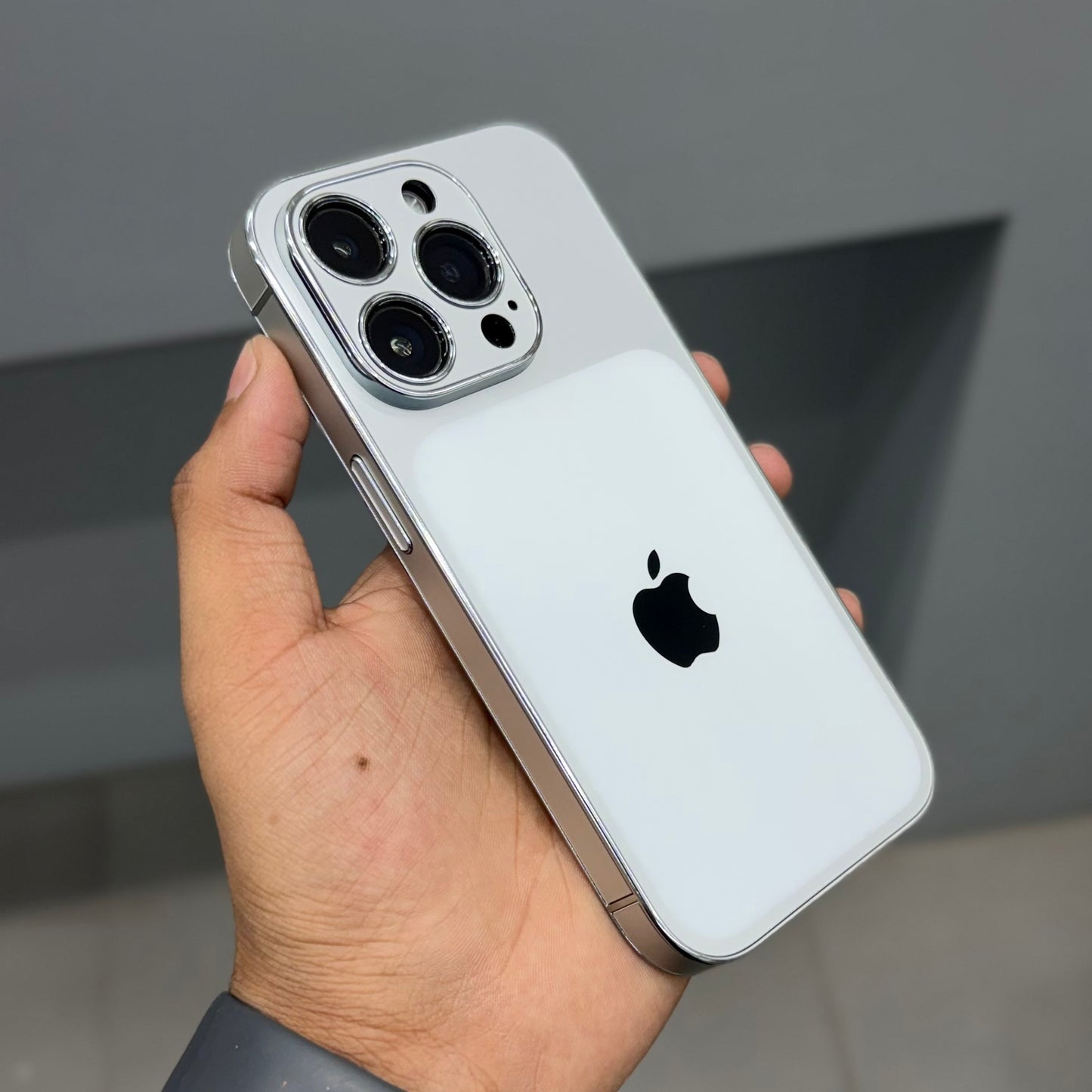 CMA IVORY GUARD CASE - WHITE ( No. 2859 )