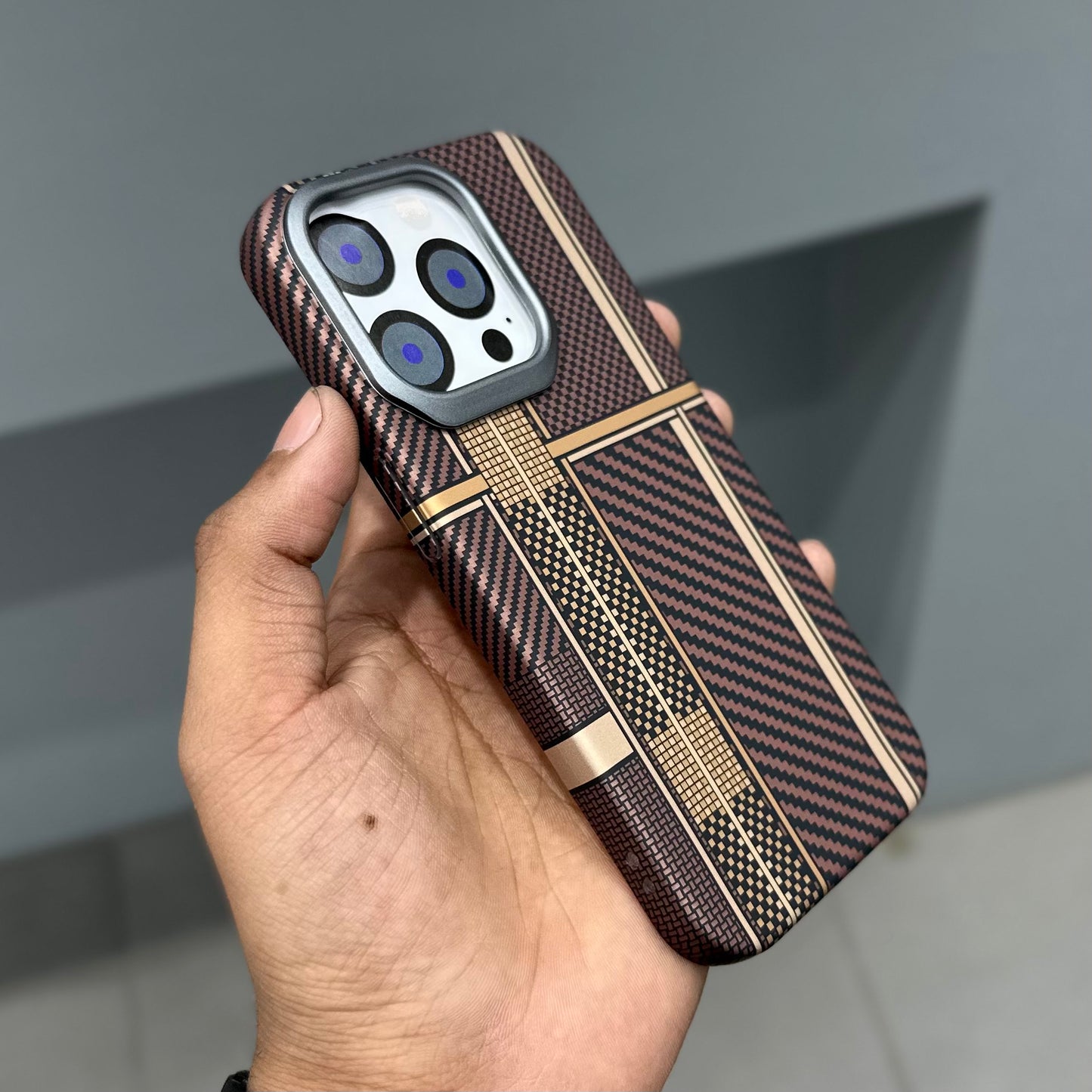 CARBON DRIP MAGSAFE CASE - BROWN CHECK ( No. 2848 )
