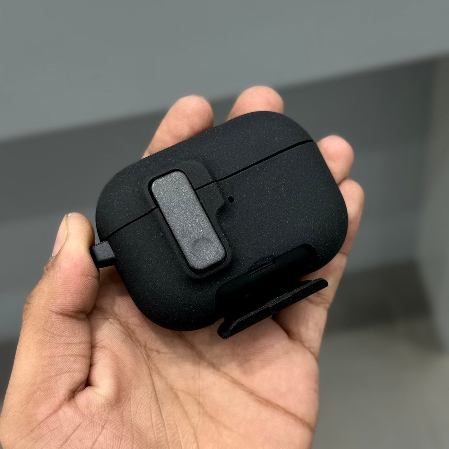 SANDLON AIRPODS CASE - BLACK ( No. 3450 )