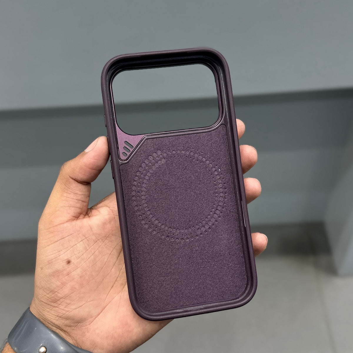 CMAQ REGENT MAGSAFE CASE - BURGUNDY ( No. 4104 )