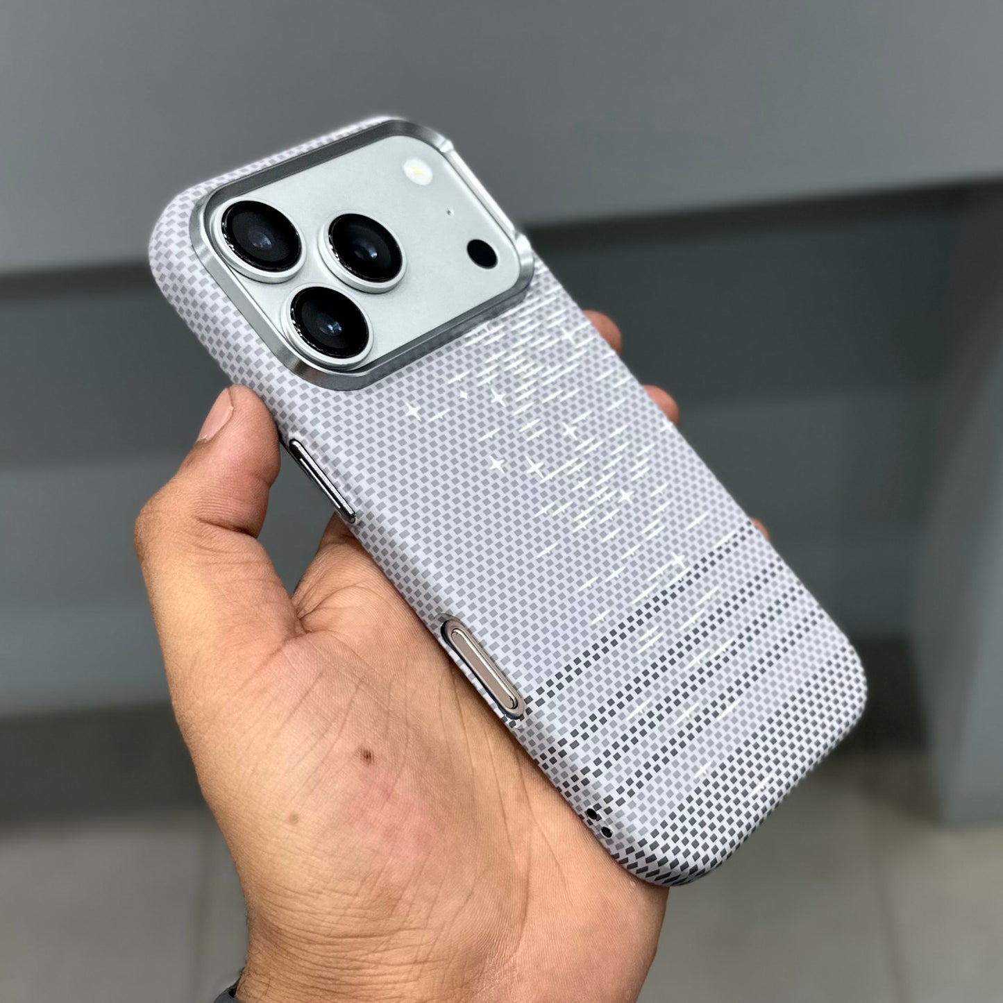 LUXO MAGSAFE CASE - RIVER STAR GREY ( No. 3649 )
