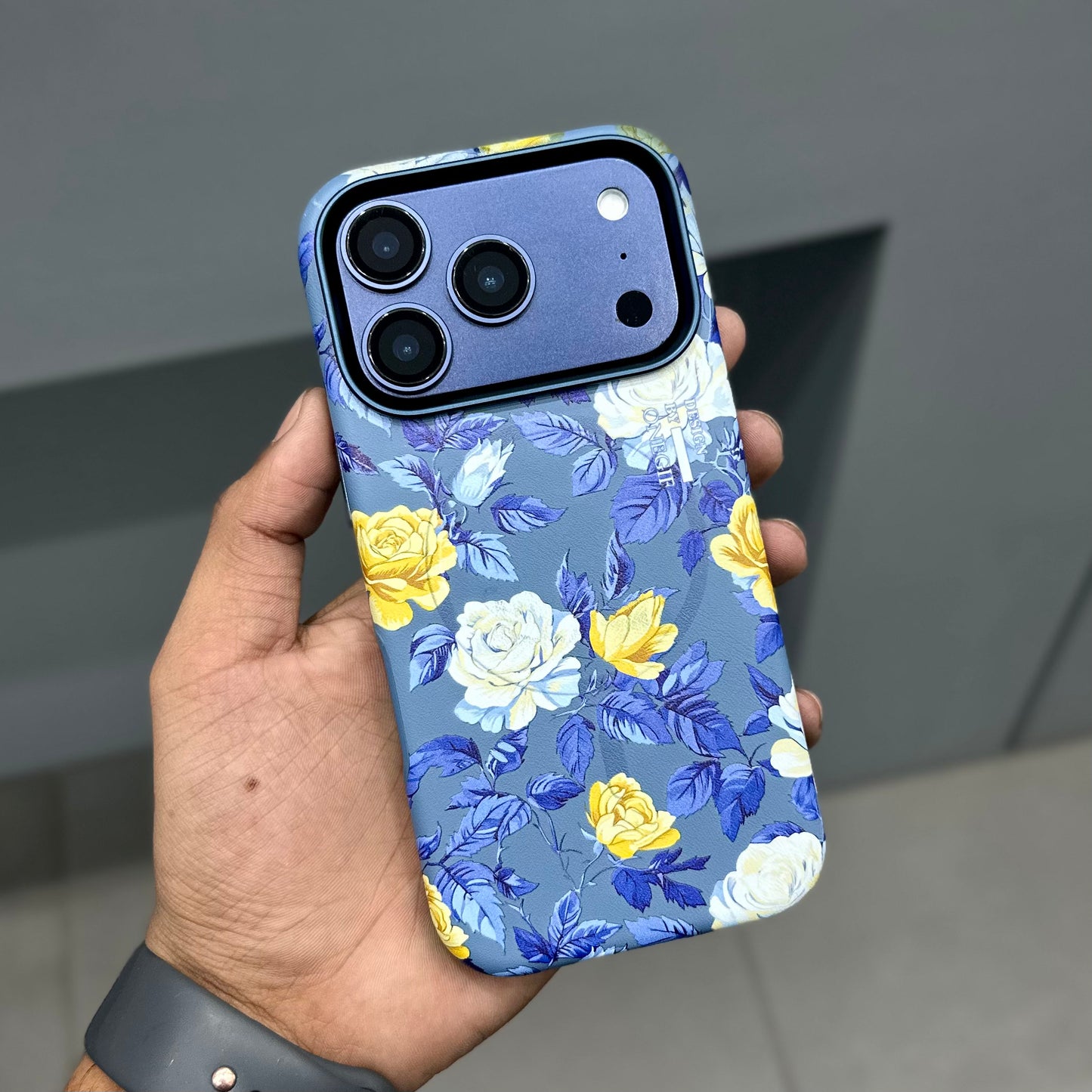 ONEGIF FLORAL EMPRESS EDITION MAGSAFE CASE - BLUE 2.0 ( No. 2691 )