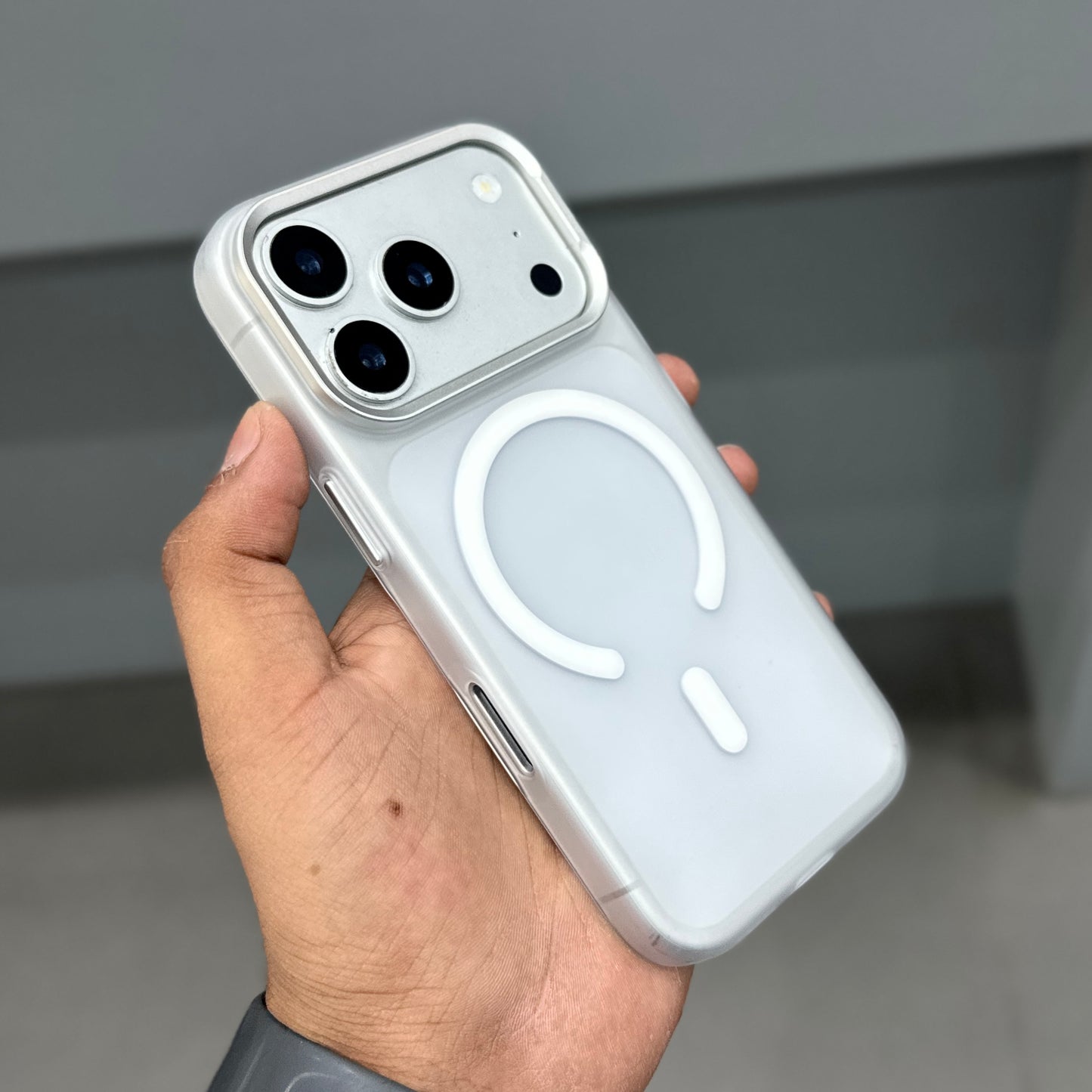 NY HARDSHELL CASE MAGSAFE - WHITE ( No. 2740 )