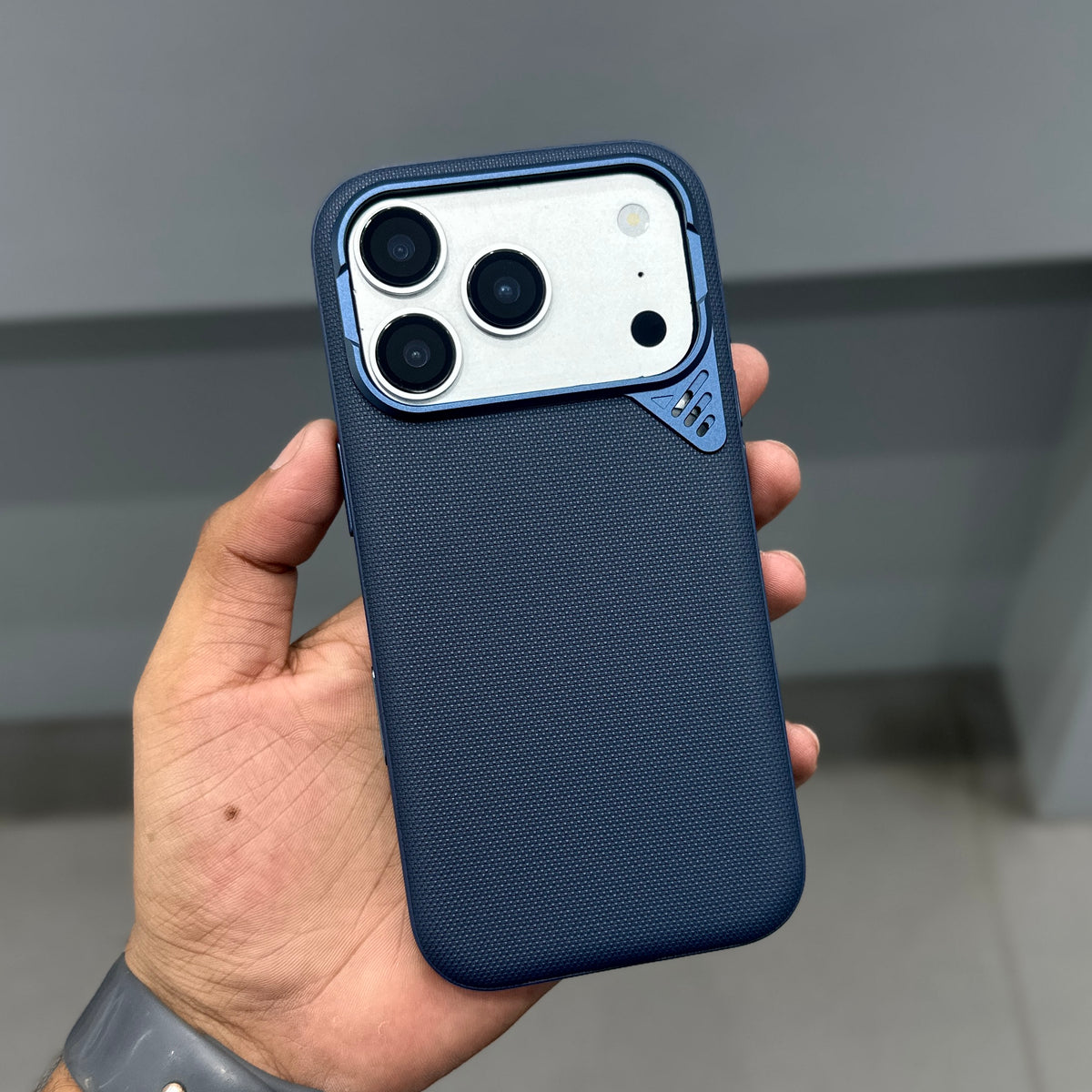 CMAQ REGENT MAGSAFE CASE - BLUE ( No. 4105 )