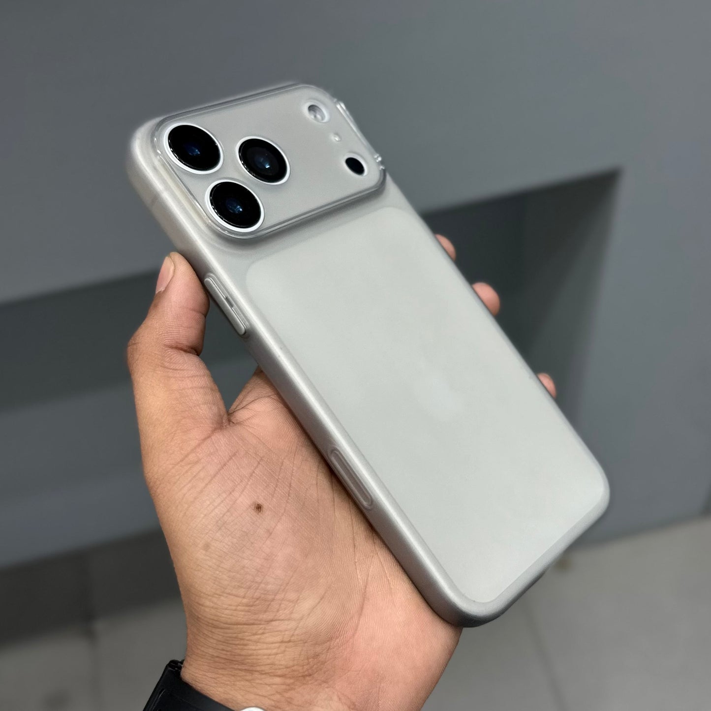 NOVO IP GUARD ULTRA THIN CASE - GREY ( No. 2782 )