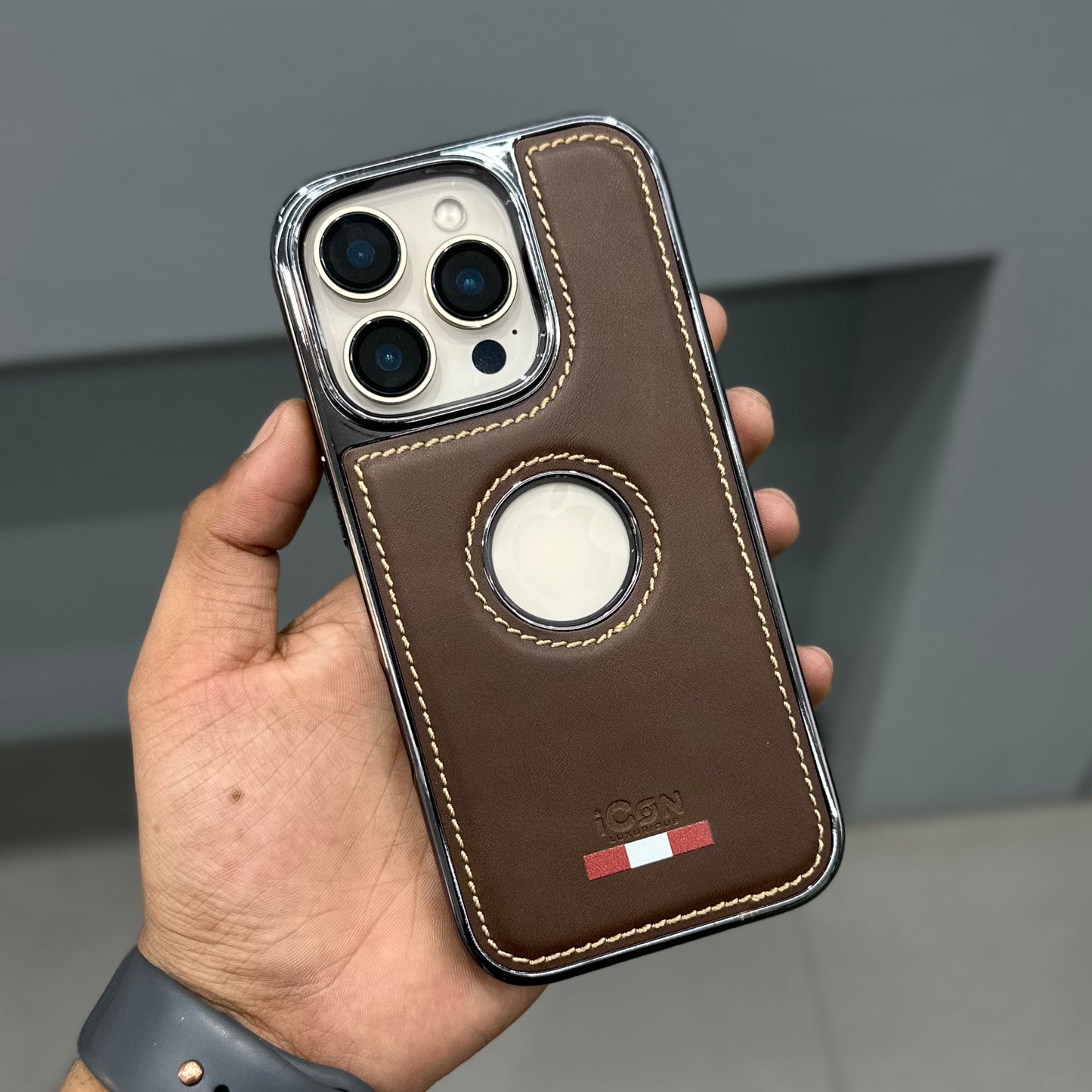 ICON LUXURIOUS CLASSIC SERIES - BROWN ( No. 3206 )