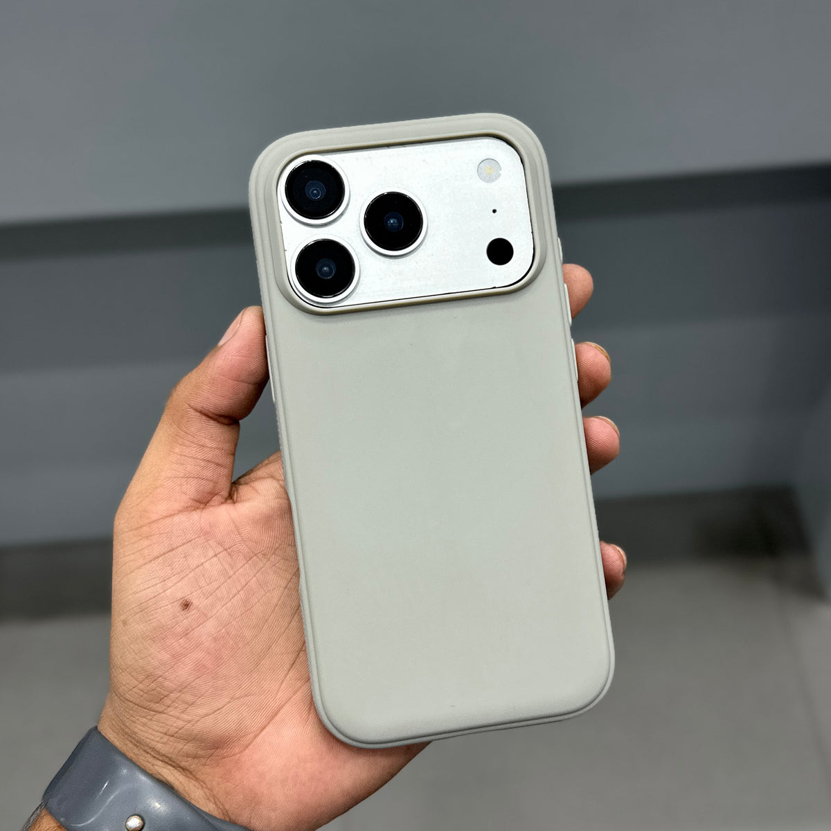 DREAMS NOVA GRIP CASE - GREY ( No. 4129 )