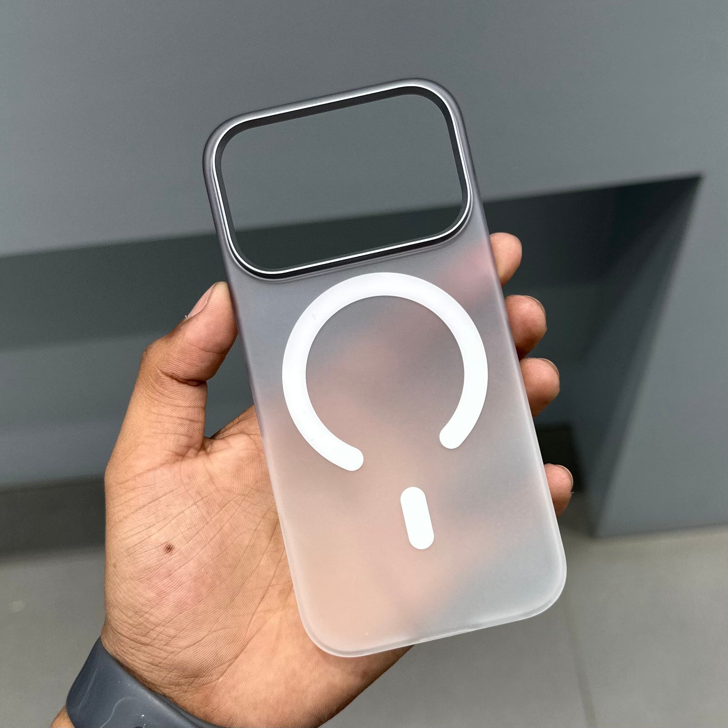 KWINI FROST CASE MAGSAFE - GREY ( No. 3291 )