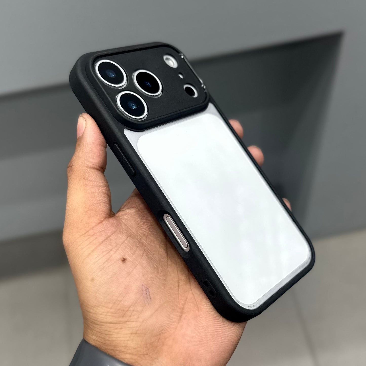 BLACK FRAME CRYSTAL WITH CAMERA GURAD CASE ( No. 2813 )