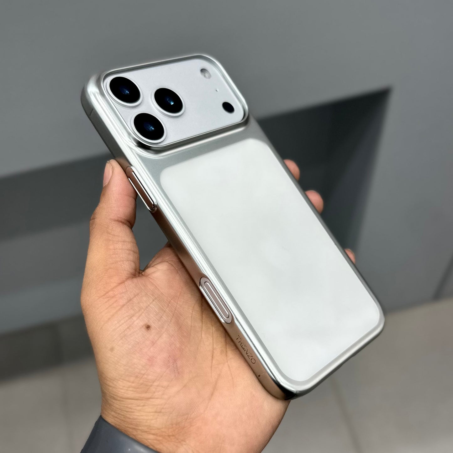 TRANZO SHIELD PRO CASE - WHITE (SILVER) ( No. 2841 )