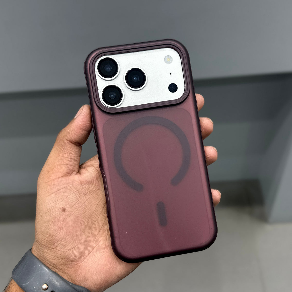 CMAQ VANTA MAGSAFE CASE - BURGUNDY ( No. 4012 )