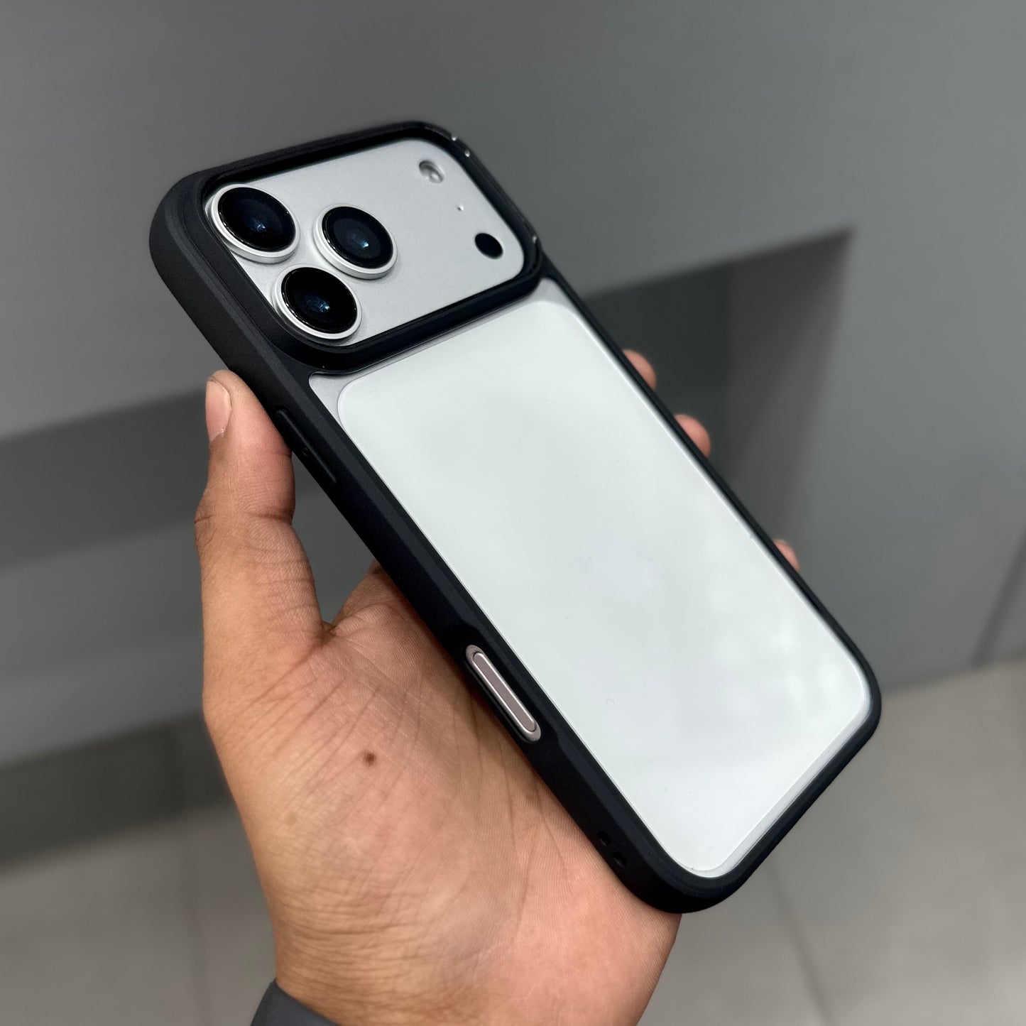 BLACK FRAME CRYSTAL CASE ( No. 2820 )