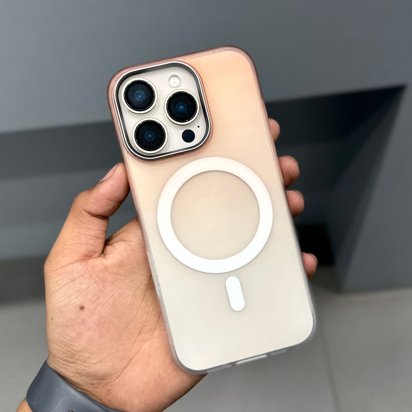 KWINI FROST CASE MAGSAFE - DESERT TITANIUM ( No. 3292 )