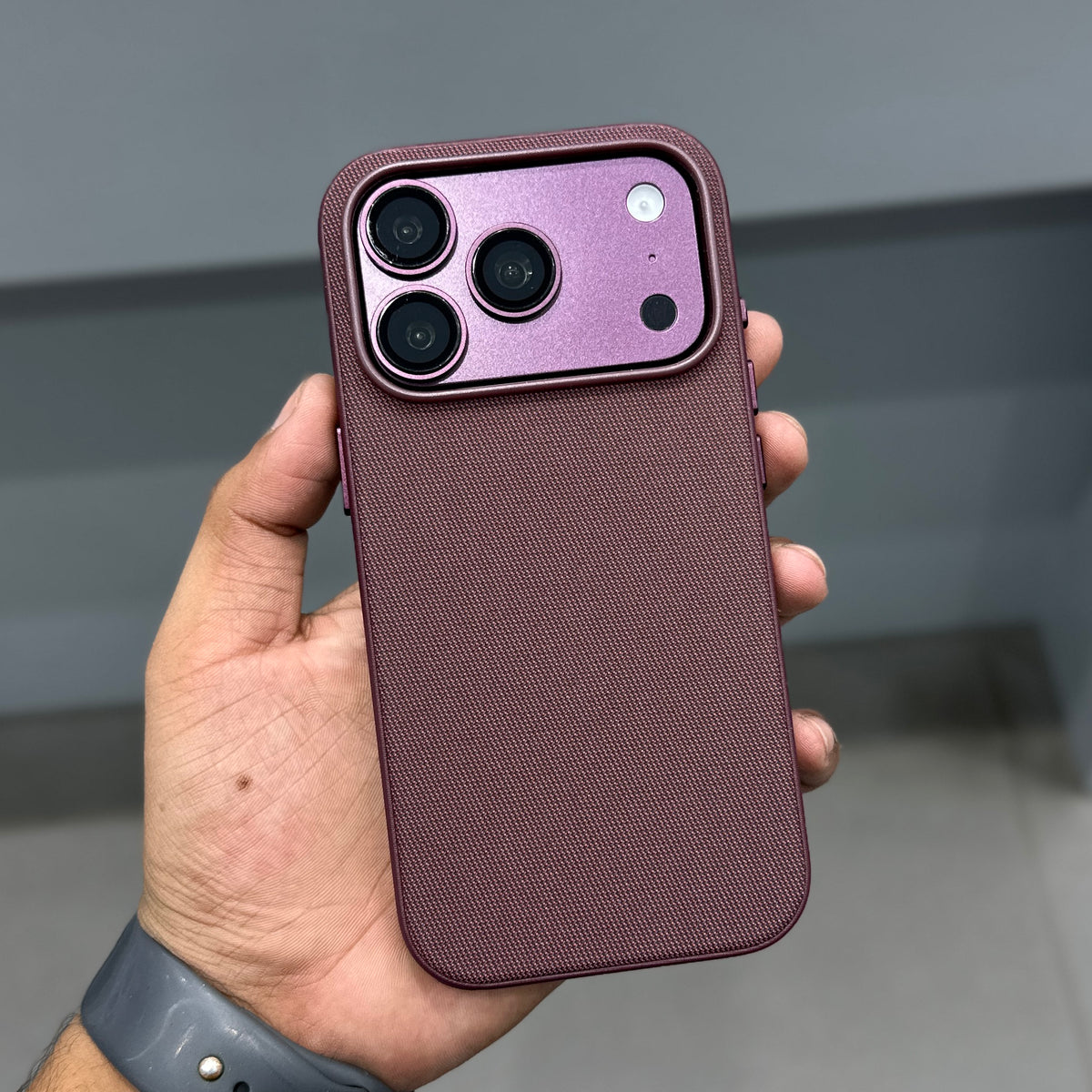 CMAQ WOVEN PRO MAGSAFE CASE - BURGUNDY ( No. 4144 )