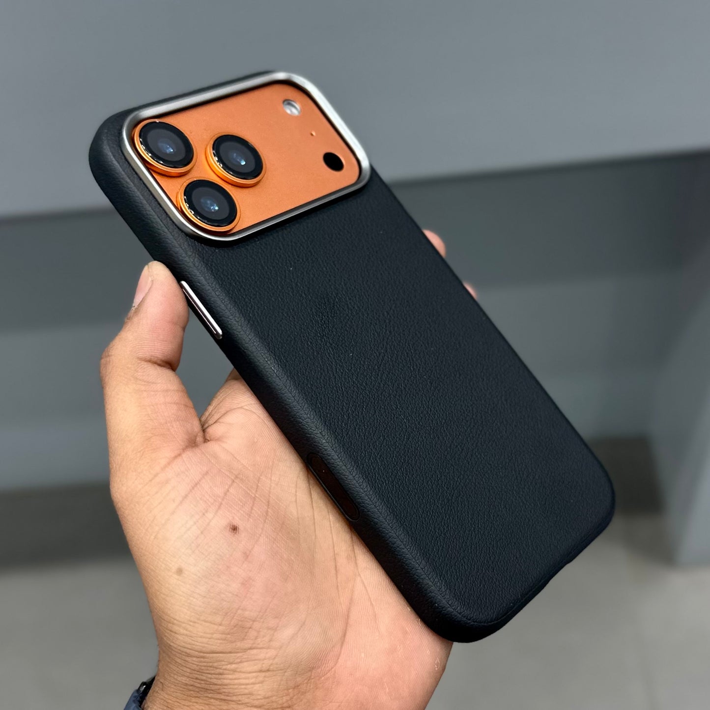 HENKS HAZEL VEGAN LEATHER CASE - BLACK ( No. 3567 )
