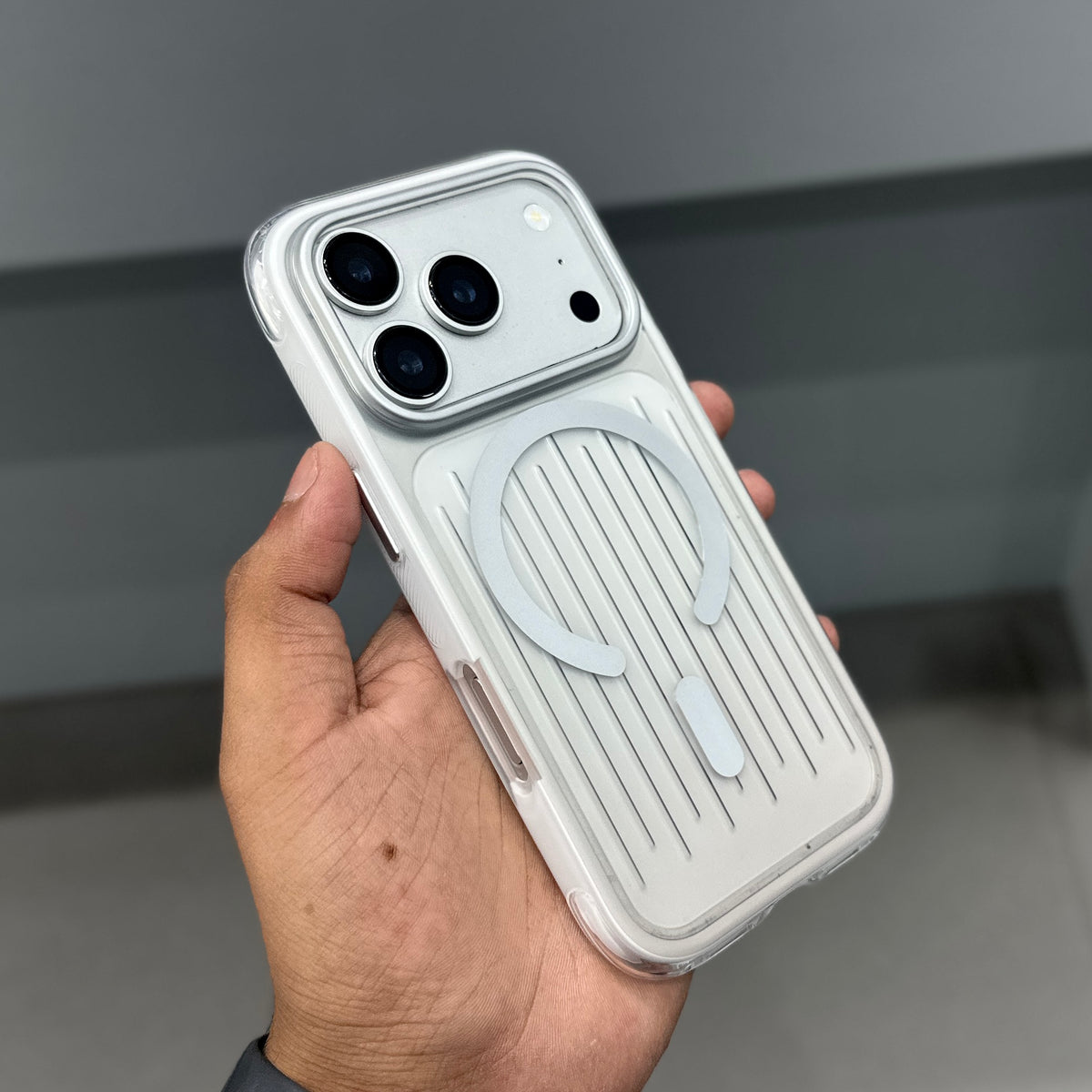 CMAQ AUREN MAGSAFE CASE - WHITE ( No. 4091 )