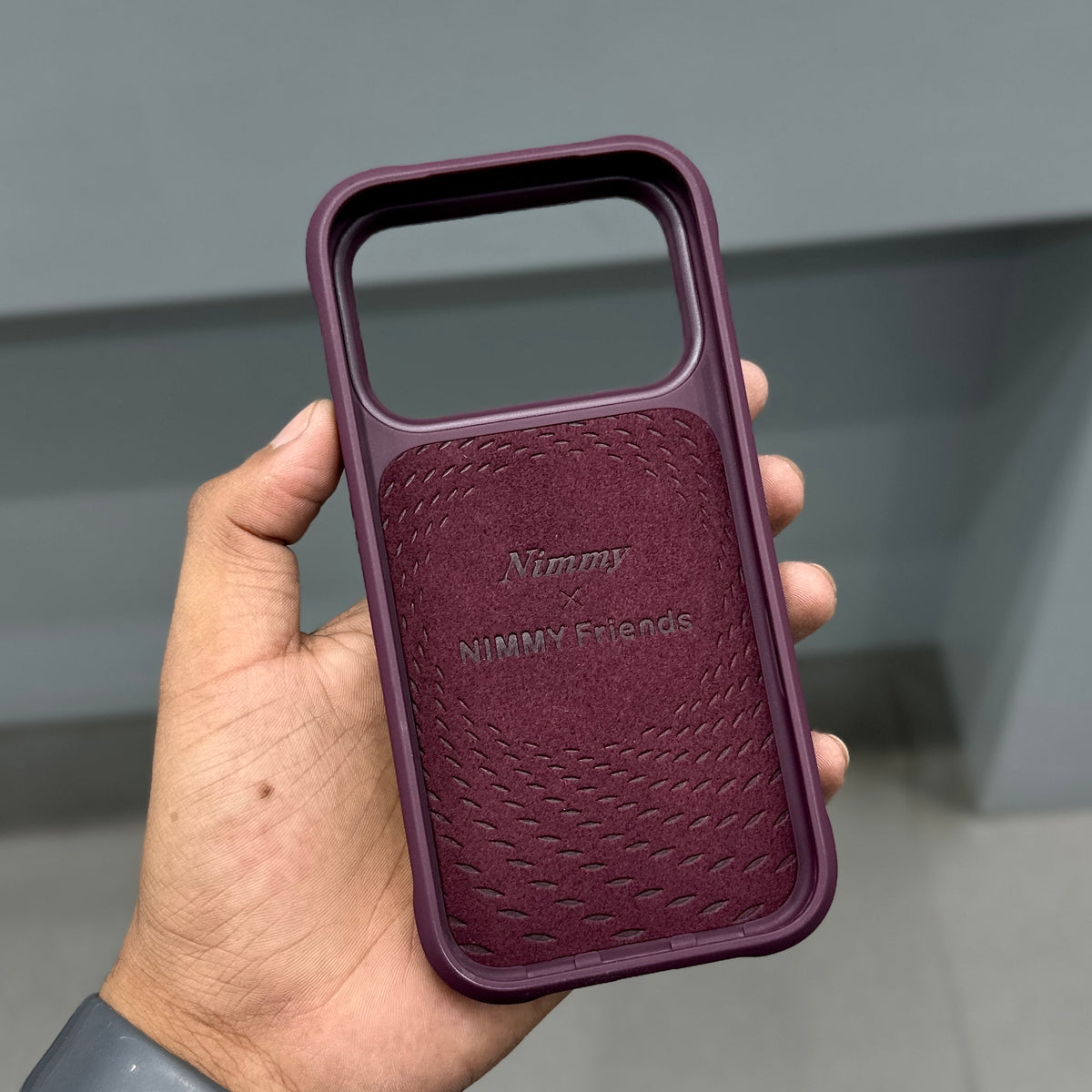 NIMMY DOG CHAIN CASE - WINE RED ( No. 4001 )