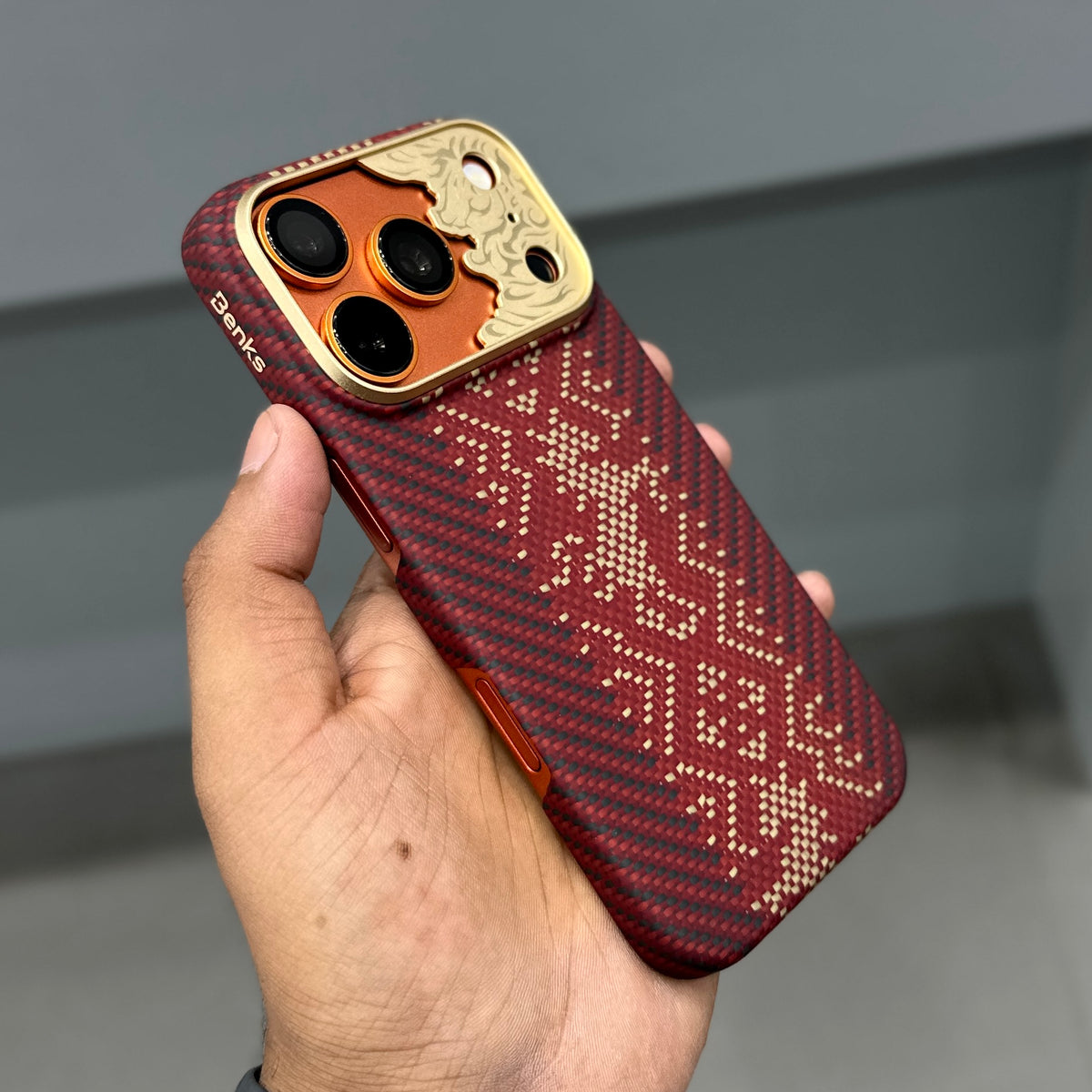 BENKS KNIGHT ARMOR AIR MAGSAFE CASE - WINE RED ( No. 3860 )