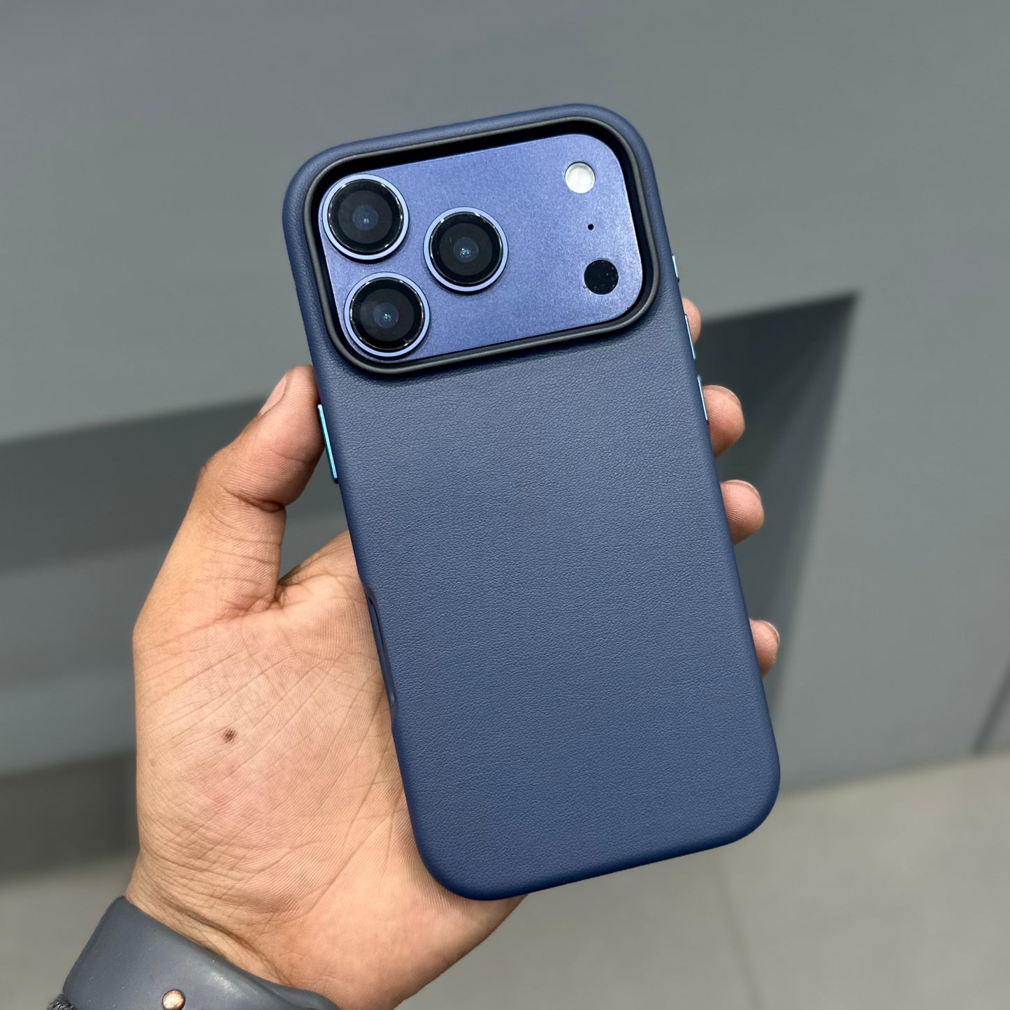 NOBLE COLLECTION SERIES - BLUE ( No. 2943 )