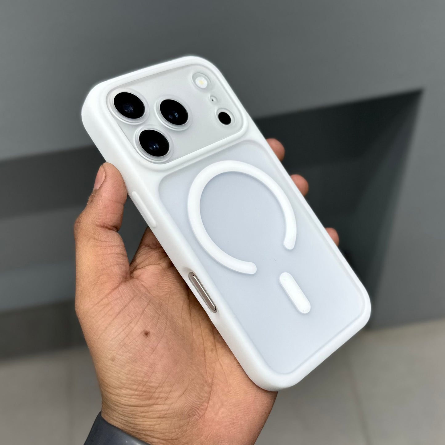 CMAQ FROST GUARD CASE - WHITE ( No. 3020 )