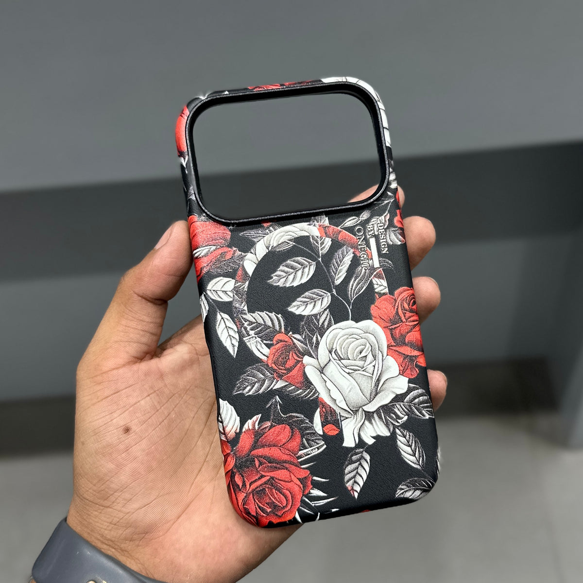 ONE GIF FLORAL EMPRESS EDITION MAGSAFE CASE - BLACK RED ( No. 4053 )