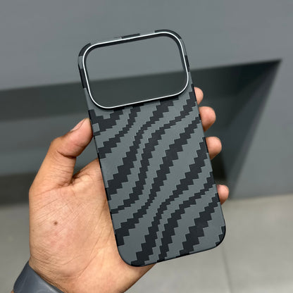 KWINI CARBON TEXTURE MAGSAFE CASE-BLACK ( No. 3260 )