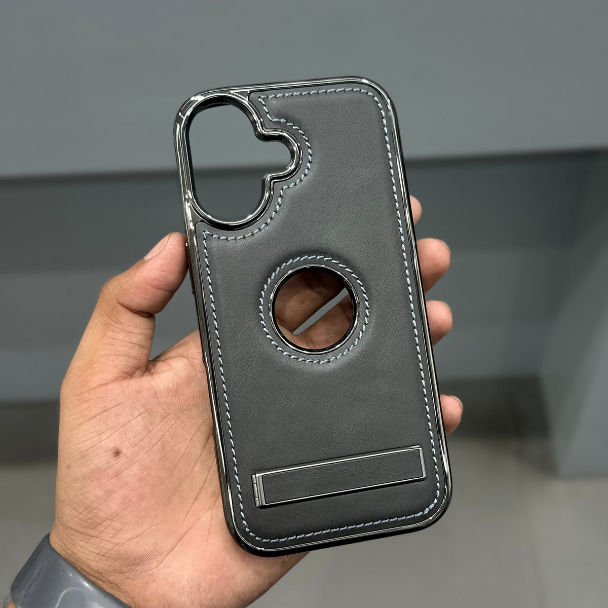 ICON LUXURIOUS WITH STAND - DARK GREY ( No. 3997 )