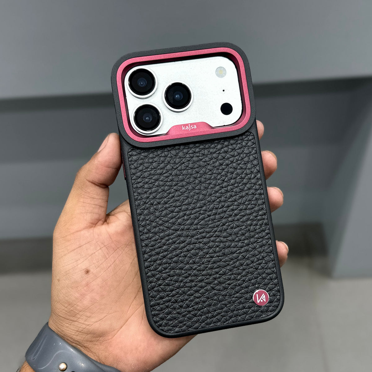 KAJSA BLACK ARMOR MAGSAFE CASE ( No. 3962 )
