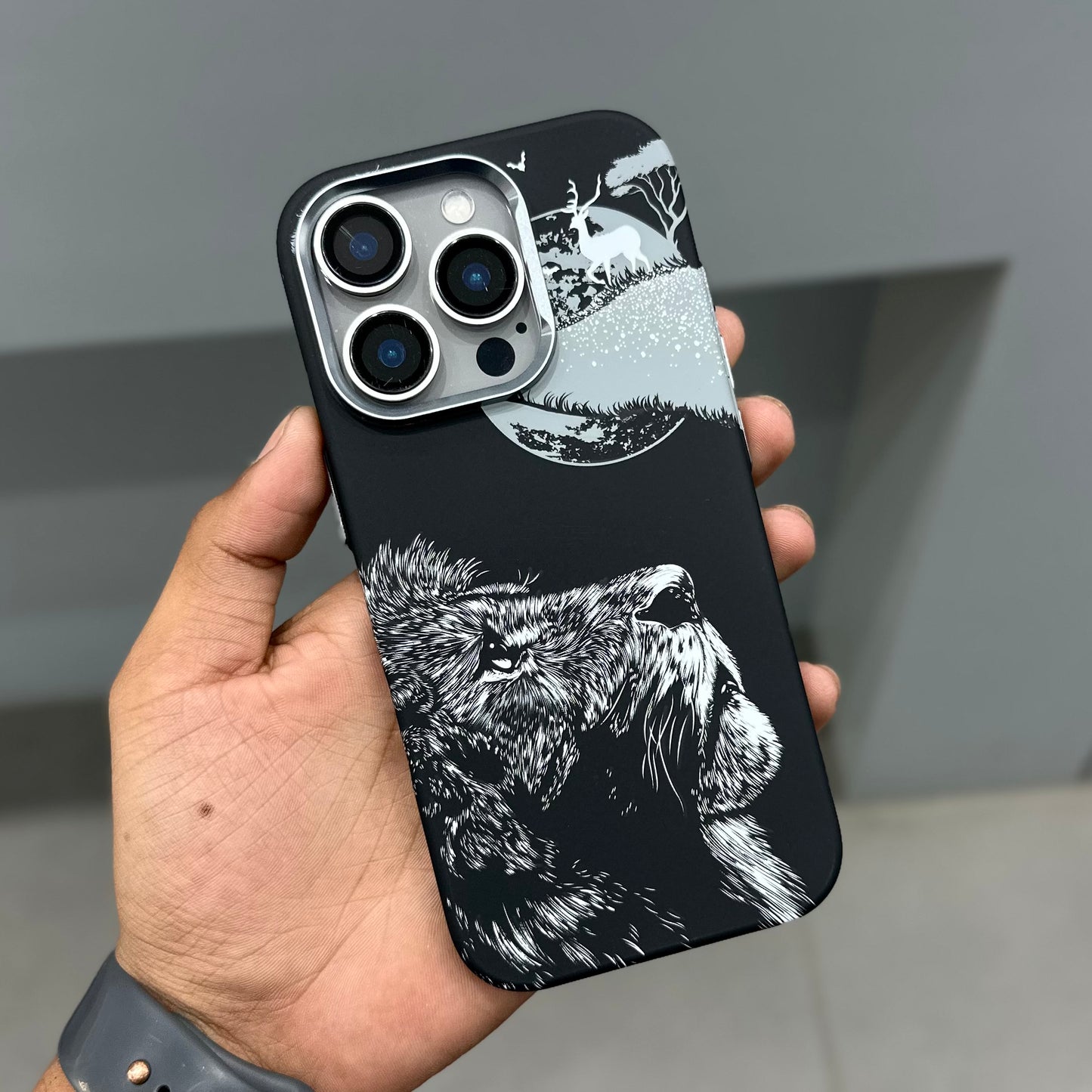 LUXO LION CASE MAGSAFE-BLACK ( No. 3266 )