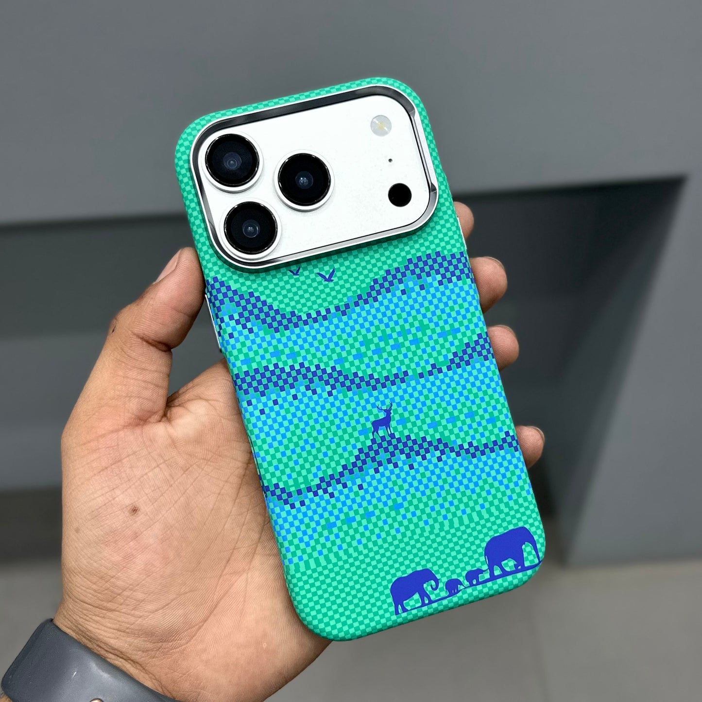 LUXO CARBON CASE - GREEN ANIMALS ( No. 3166 )