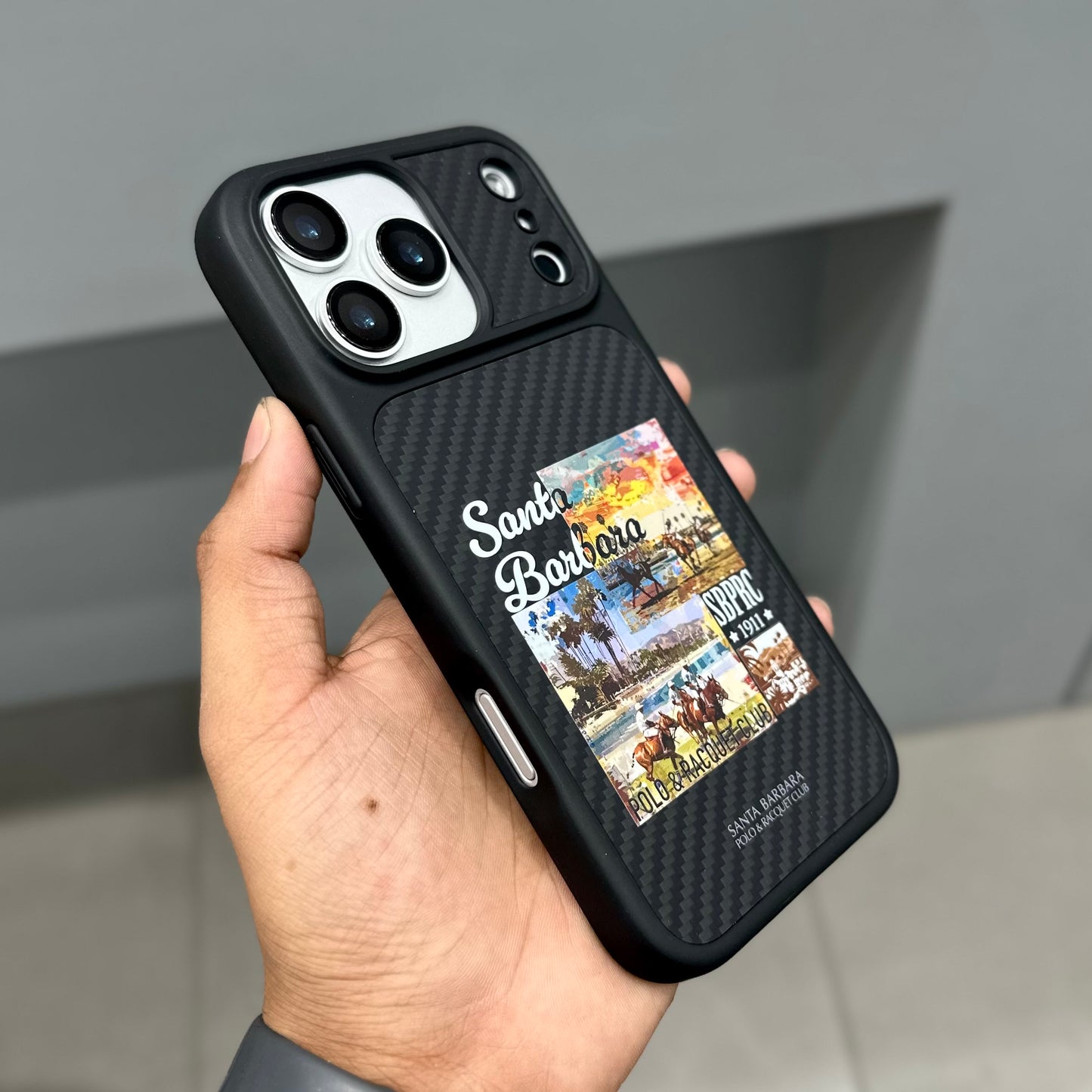 Santa Barbara Elvish Option 02 with Magsafe Case ( No. 1997 ) 17 Series