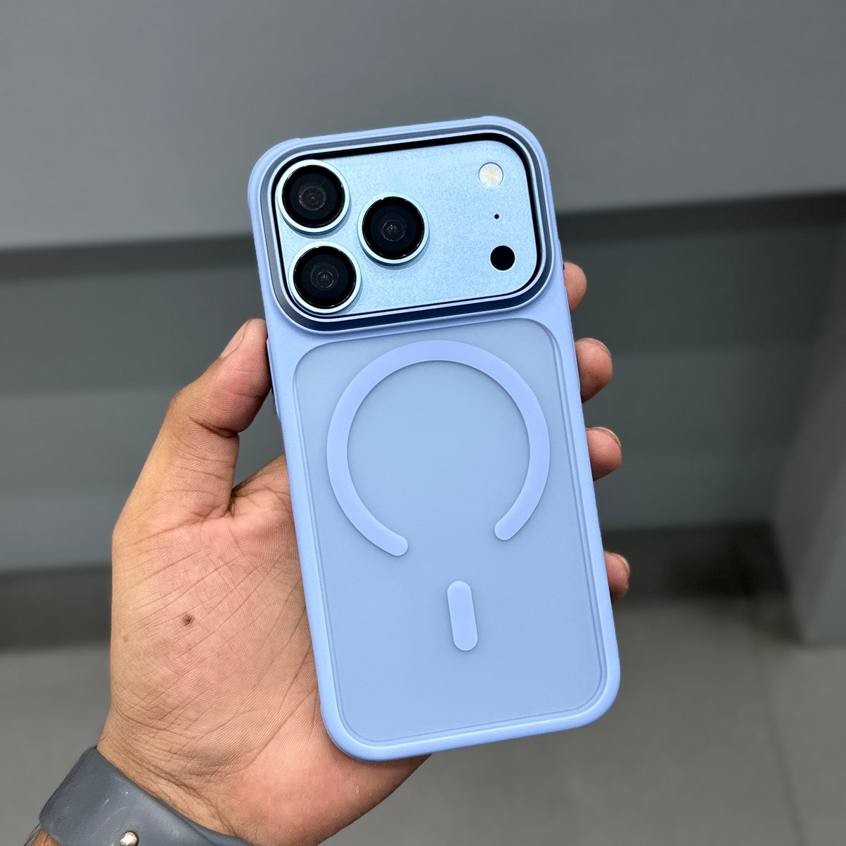 CMAQ ULTRA FROST MAGSAFE CASE - SKY BLUE ( No. 4086 )