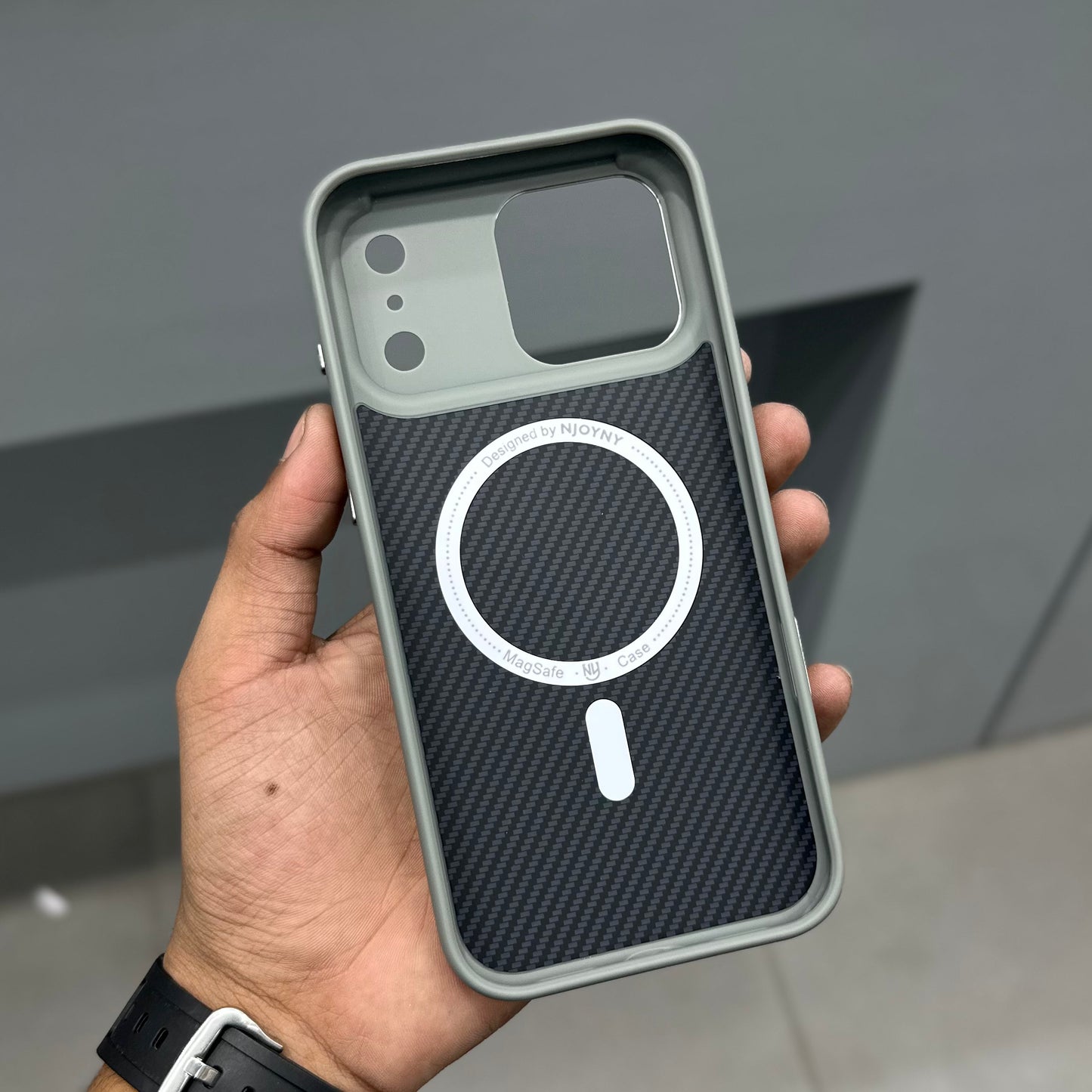 NY JOY CARBON CASE WITH MAGSAFE - GREY ( No. 2827 )