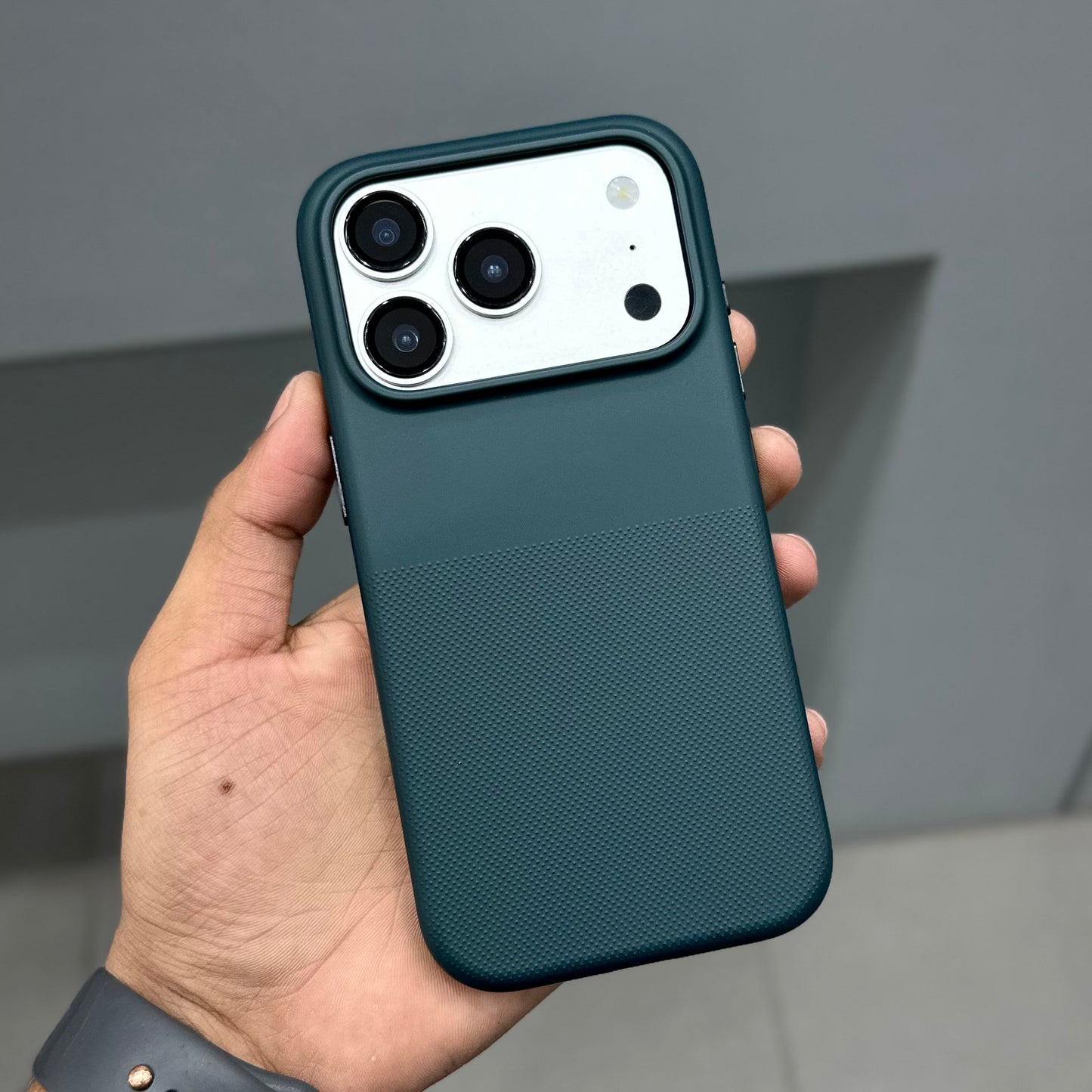 TANGERINE SHIELD MAGSAFE CASE - DARK TEAL ( No. 2929 )