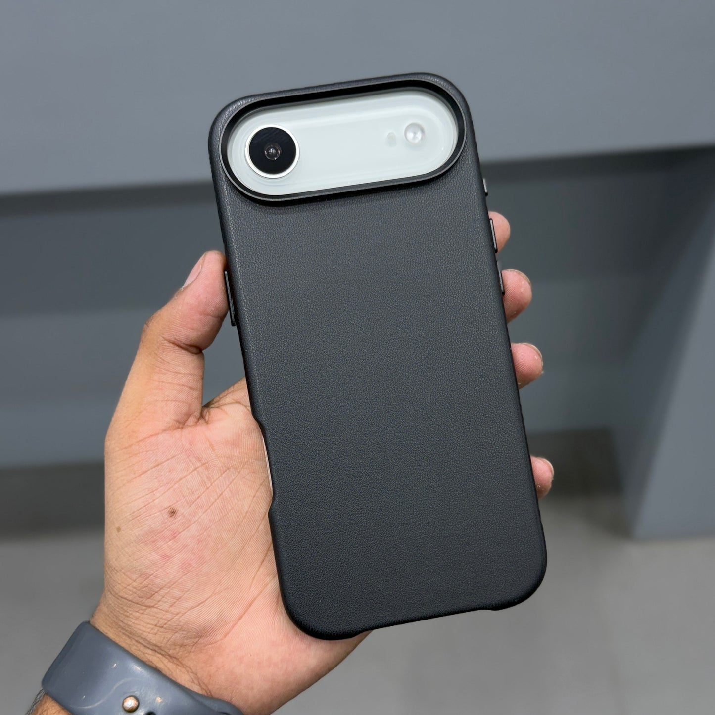 XUNDO UEGAN LEATHER CASE MAGSAFE - BLACK ( No. 2876 )
