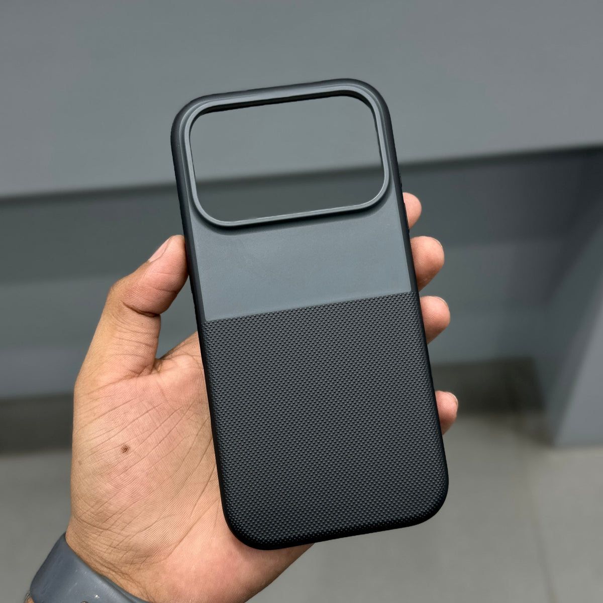 BUCK SUITI DOT CASE - BLACK ( No. 4056 )
