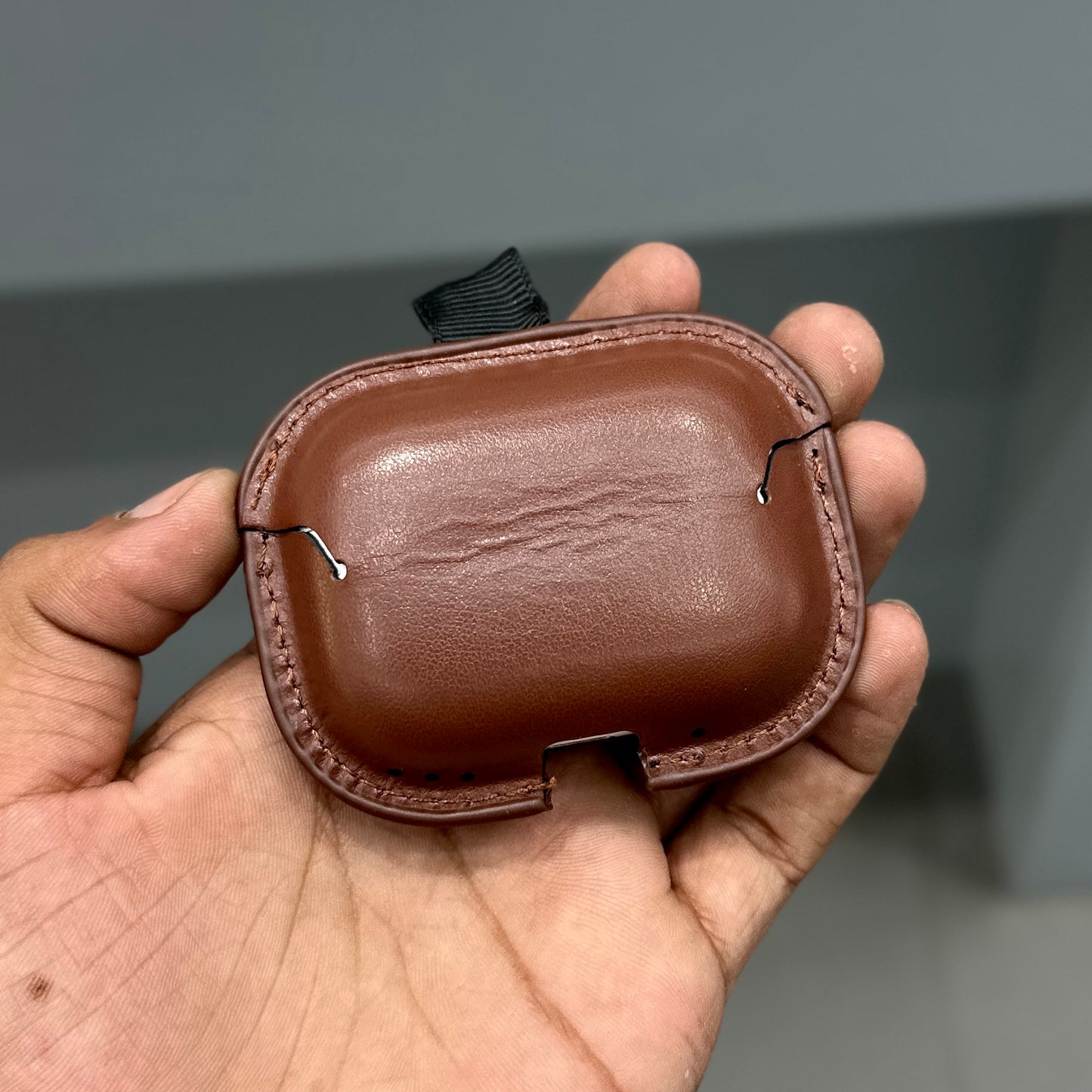 TIKTO AIRPODS CASE - BROWN ( No. 2456 )