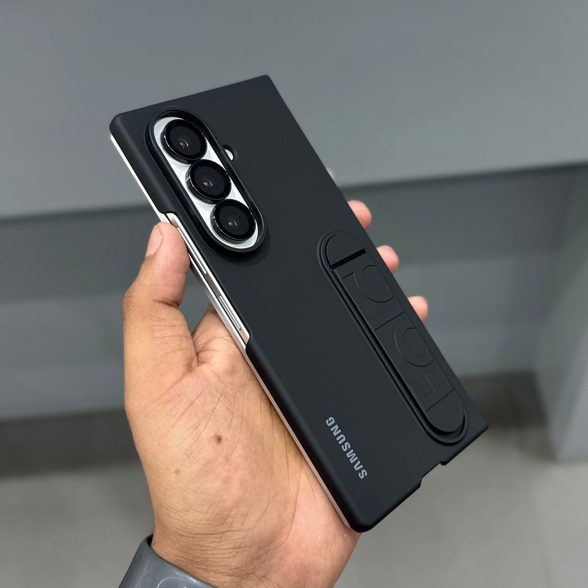 DREAMS STANDING CASE - BLACK ( No. 3896 )