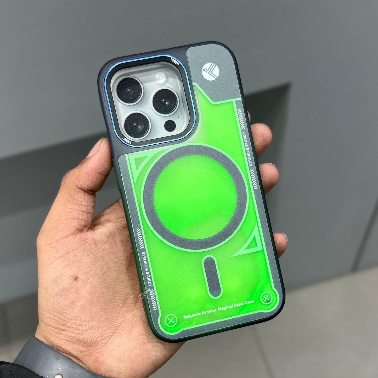 GRAFIX SAND FLOTING CASE WITH MAGSAFE - GREEN ( No. 2650 )